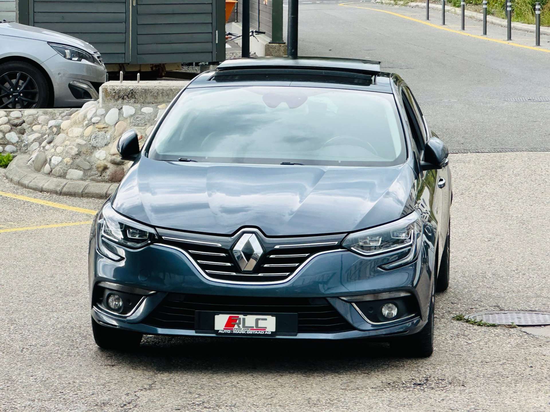 RENAULT Mégane 1.2 16V Turbo Zen-image-5