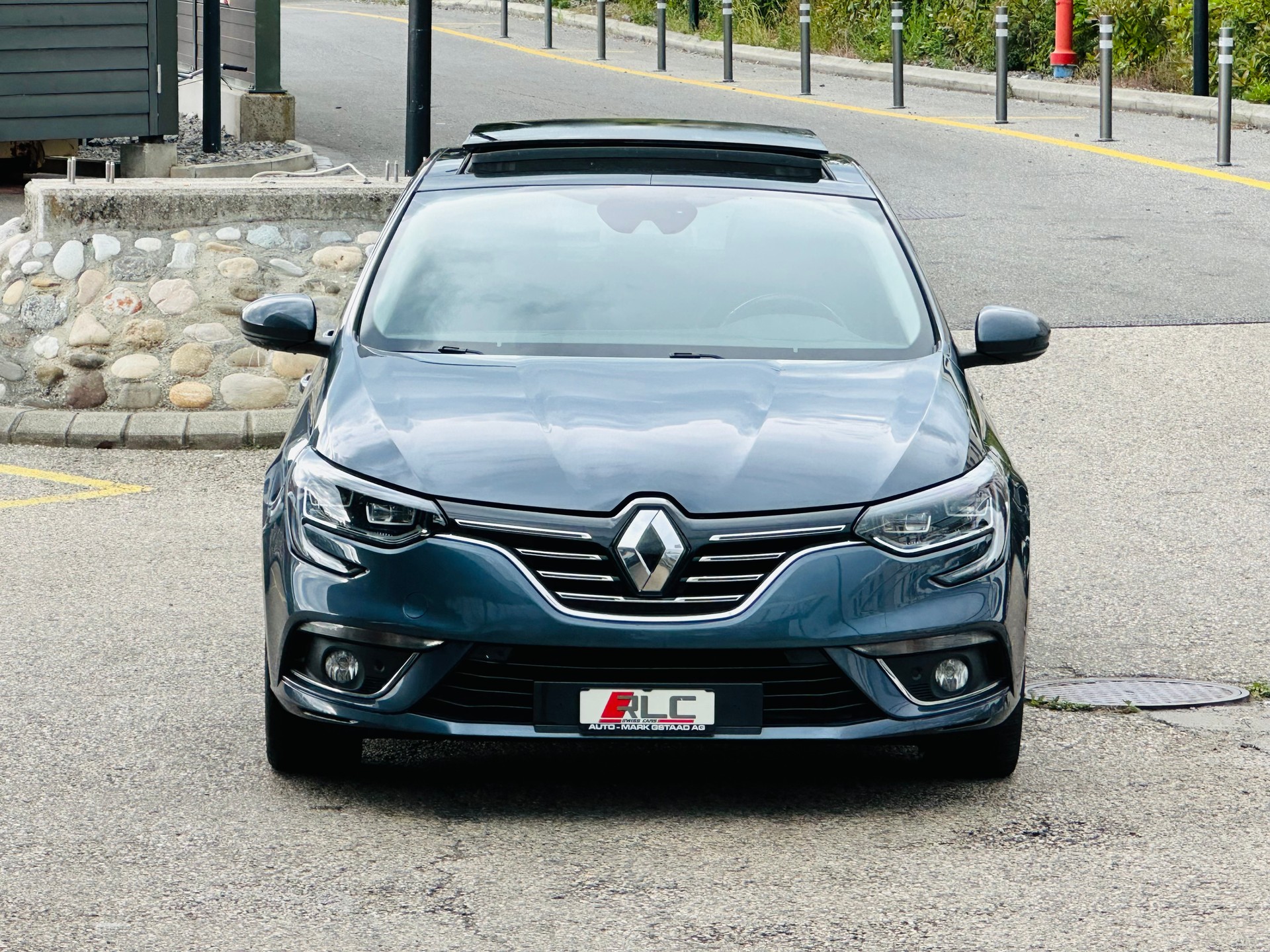 RENAULT Mégane 1.2 16V Turbo Zen-image-4
