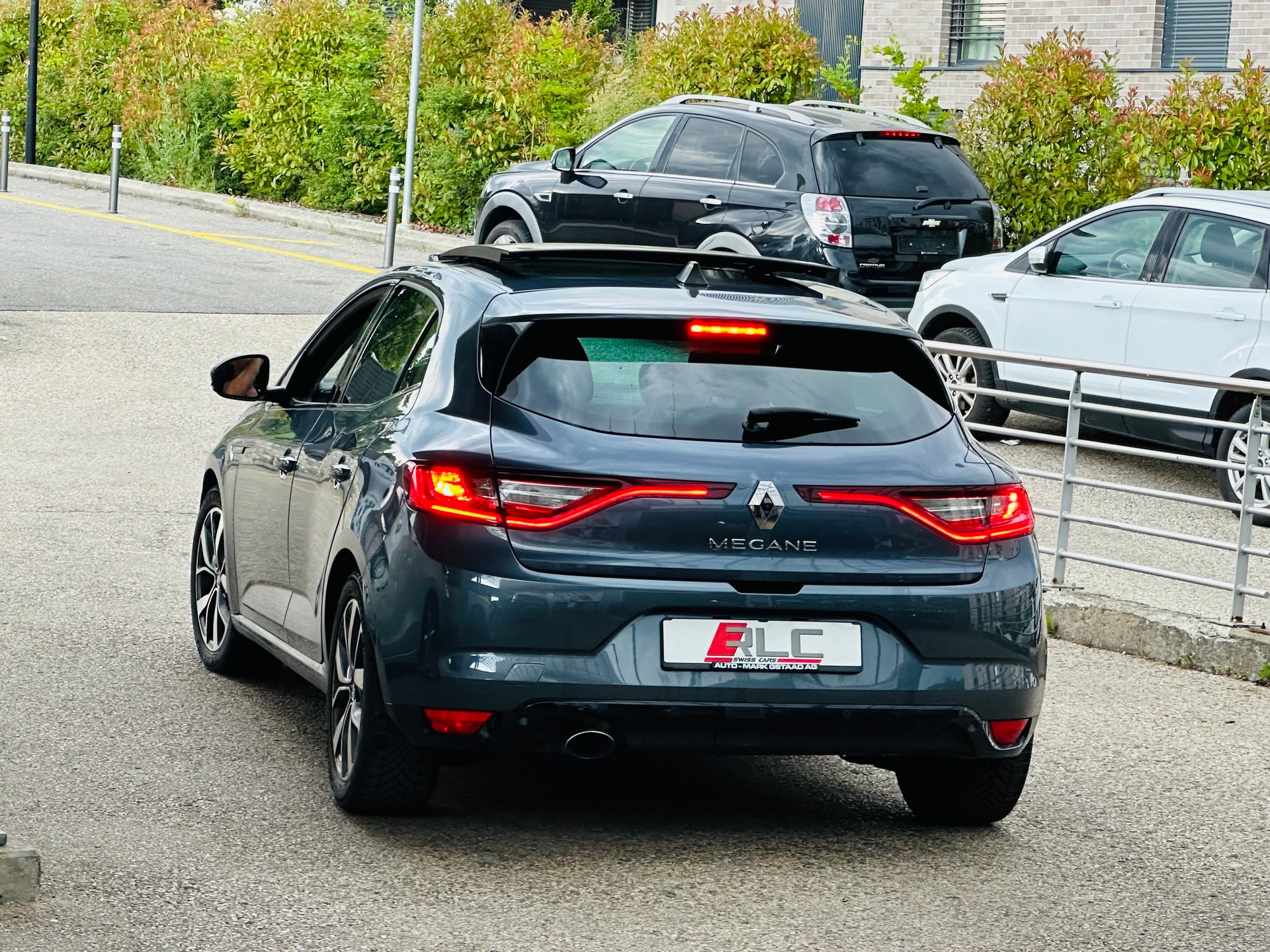 RENAULT Mégane 1.2 16V Turbo Zen-image-9