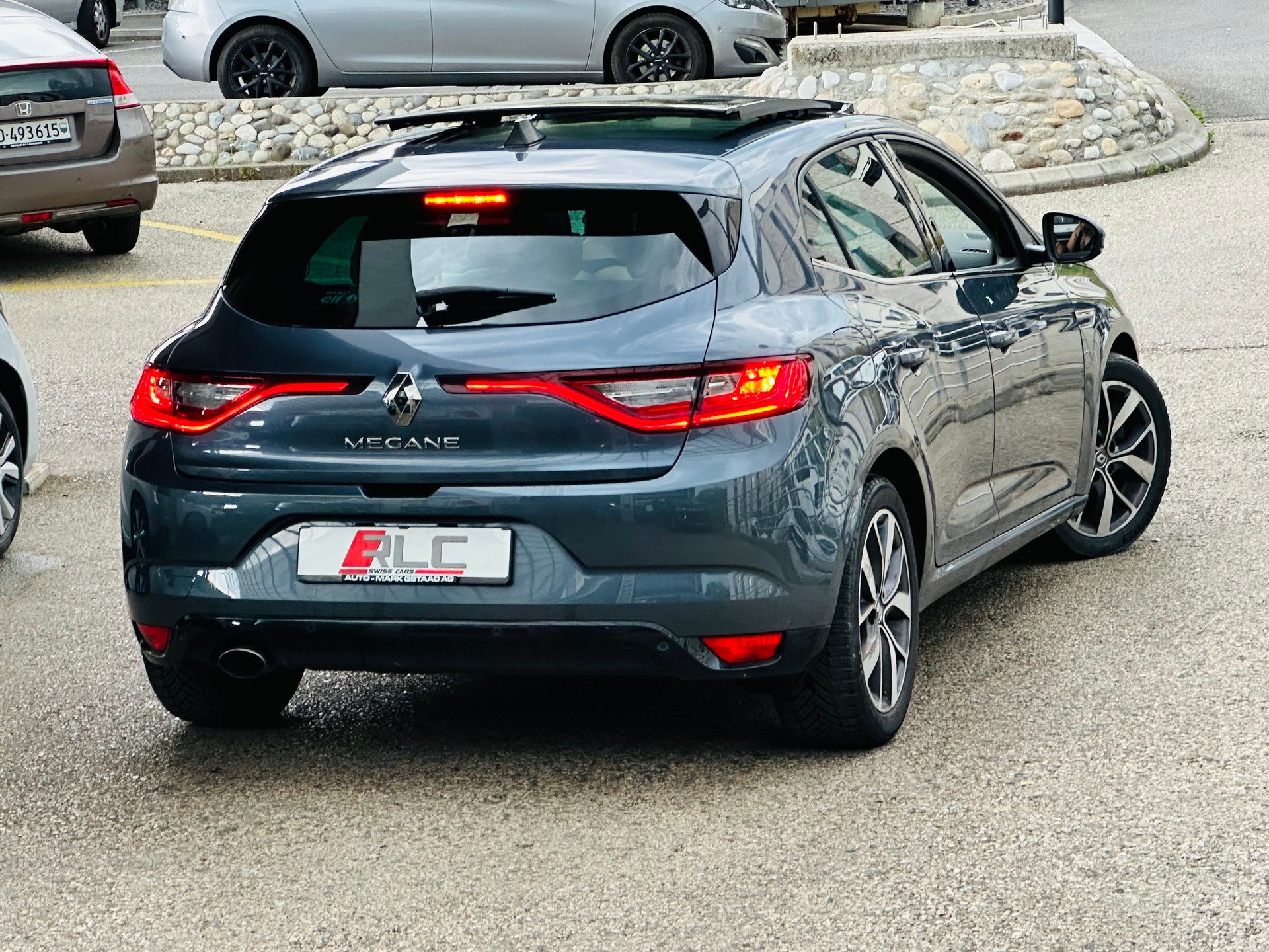 RENAULT Mégane 1.2 16V Turbo Zen-image-10