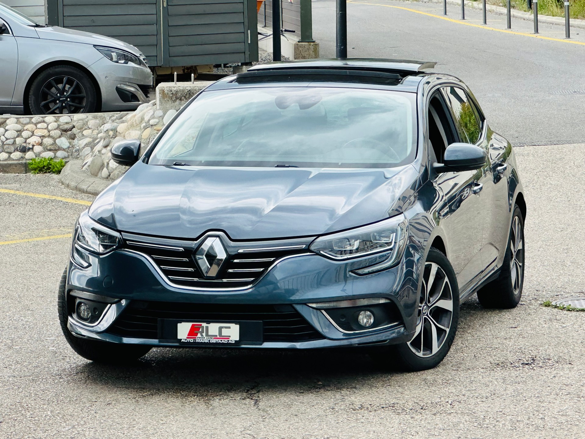 RENAULT Mégane 1.2 16V Turbo Zen-image-0