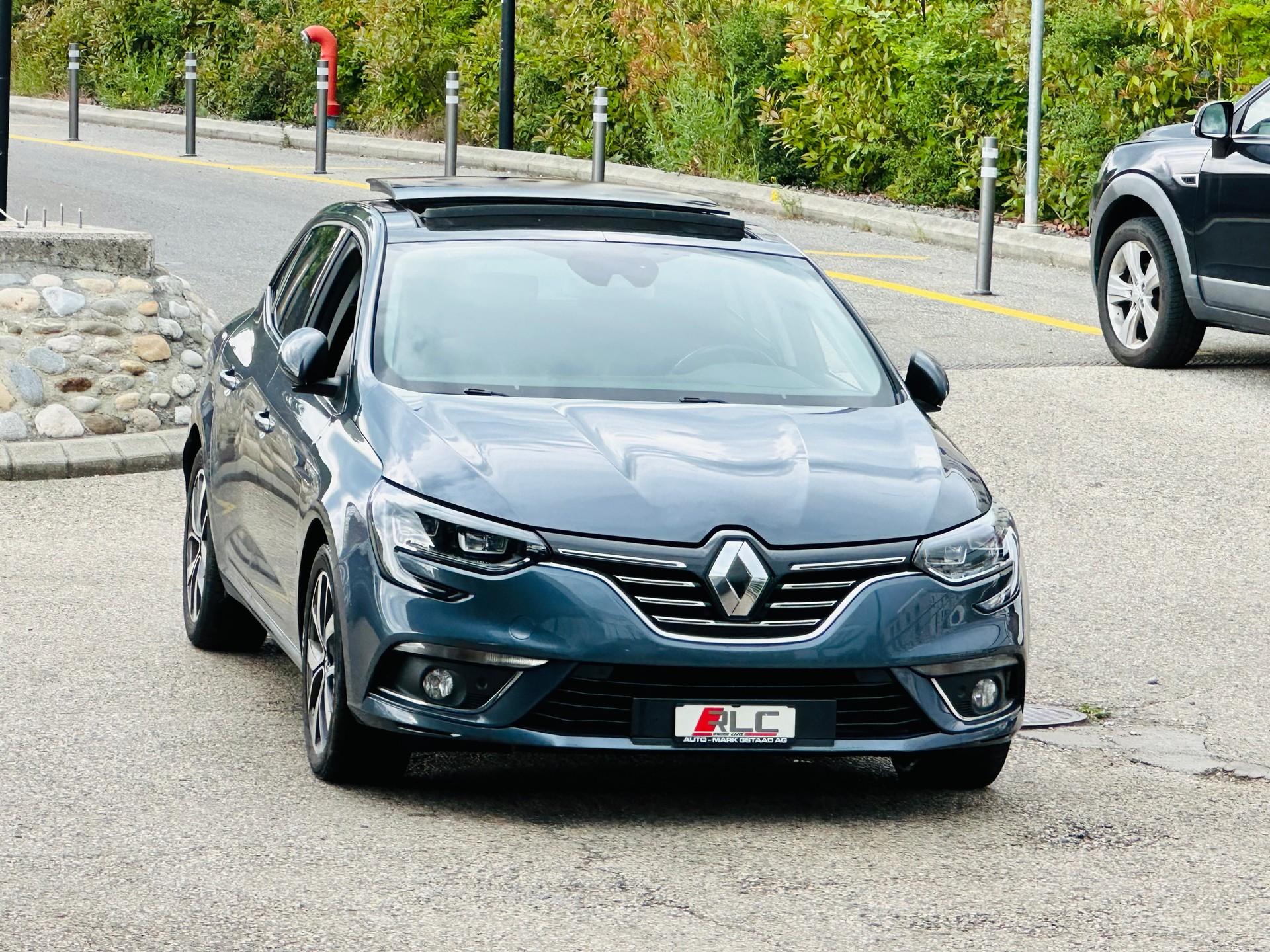 RENAULT Mégane 1.2 16V Turbo Zen-image-6