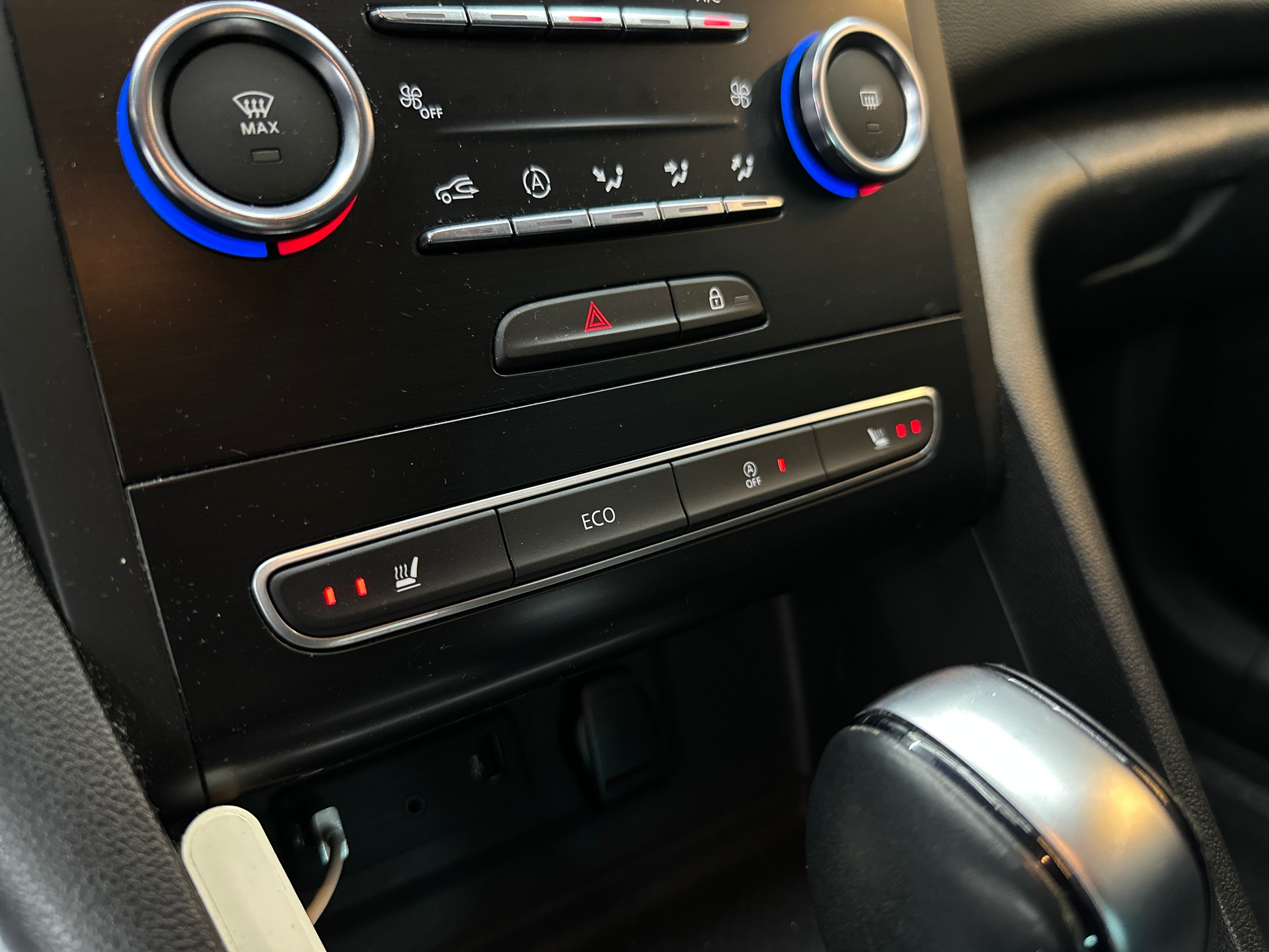 RENAULT Mégane 1.3 16V Turbo Zen EDC-image-12