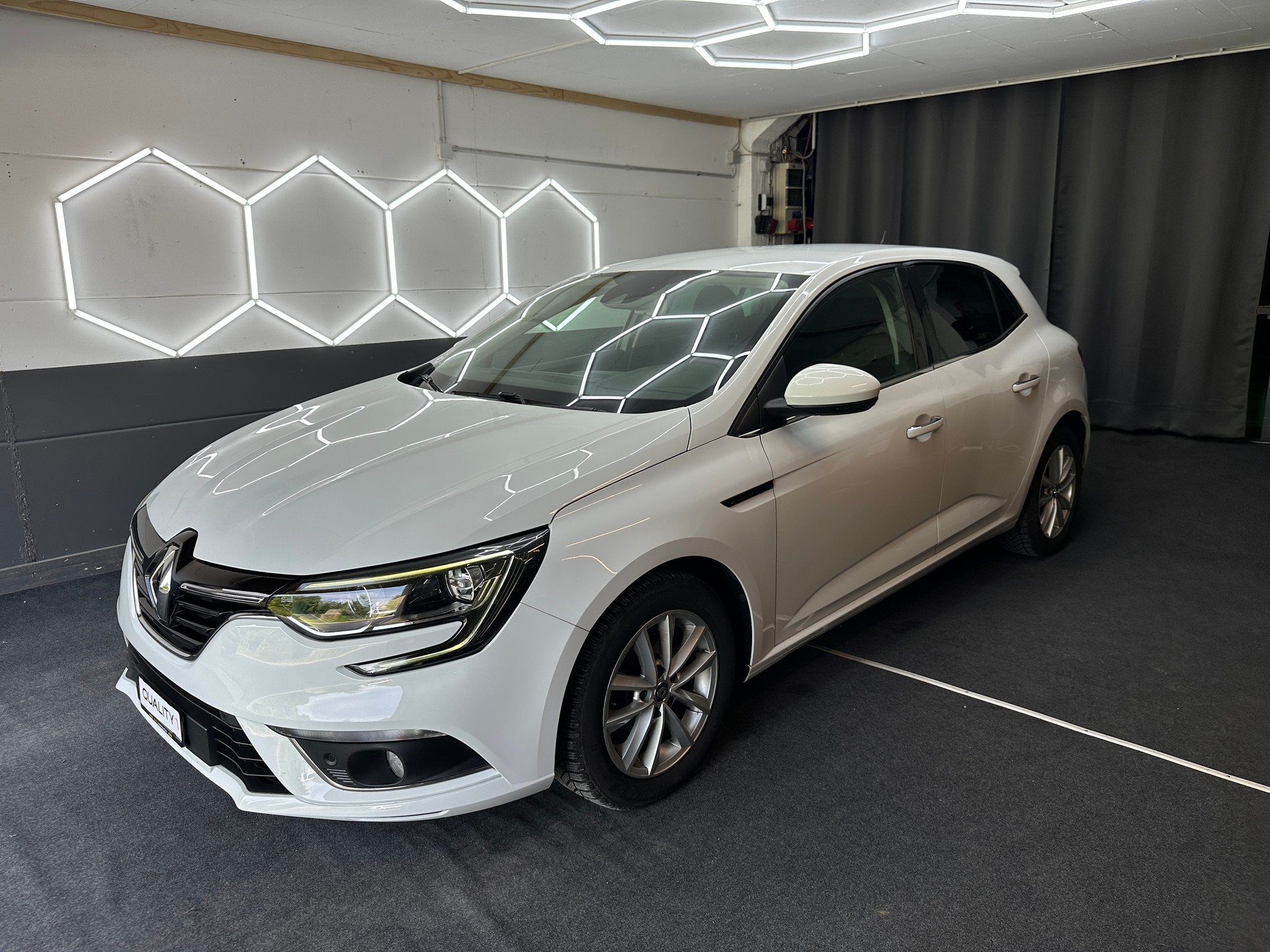 RENAULT Mégane 1.3 16V Turbo Zen EDC-image-0