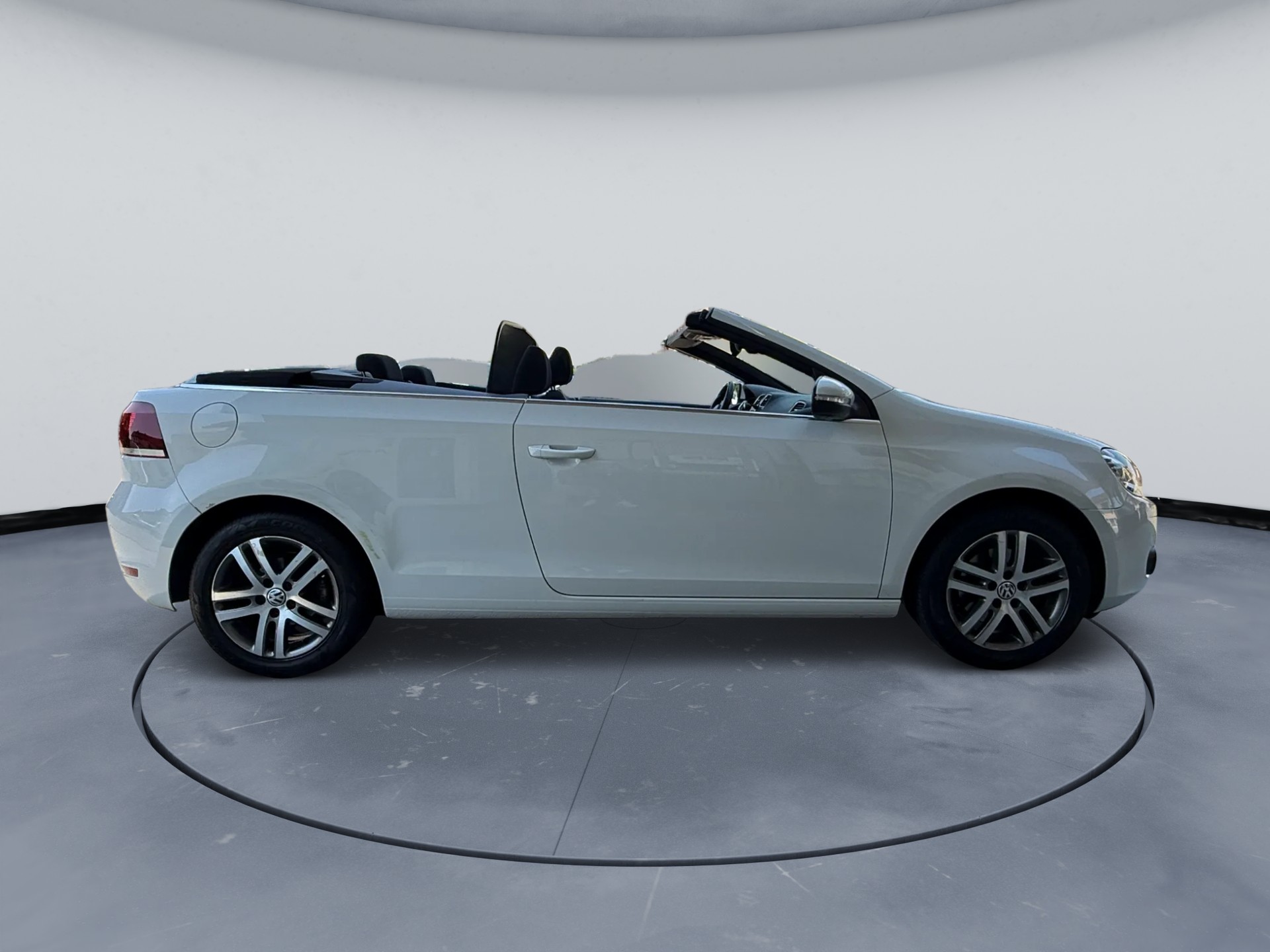 VW Golf Cabrio 1.2 TSI BlueMotion Technology-image-3