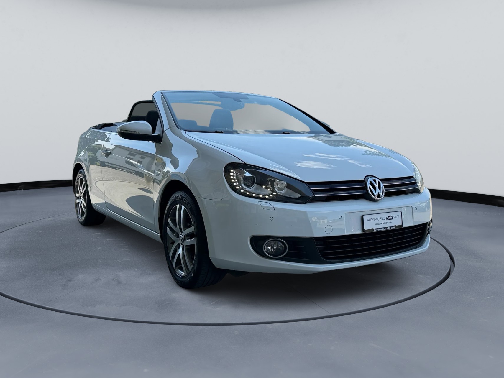 VW Golf Cabrio 1.2 TSI BlueMotion Technology-image-2