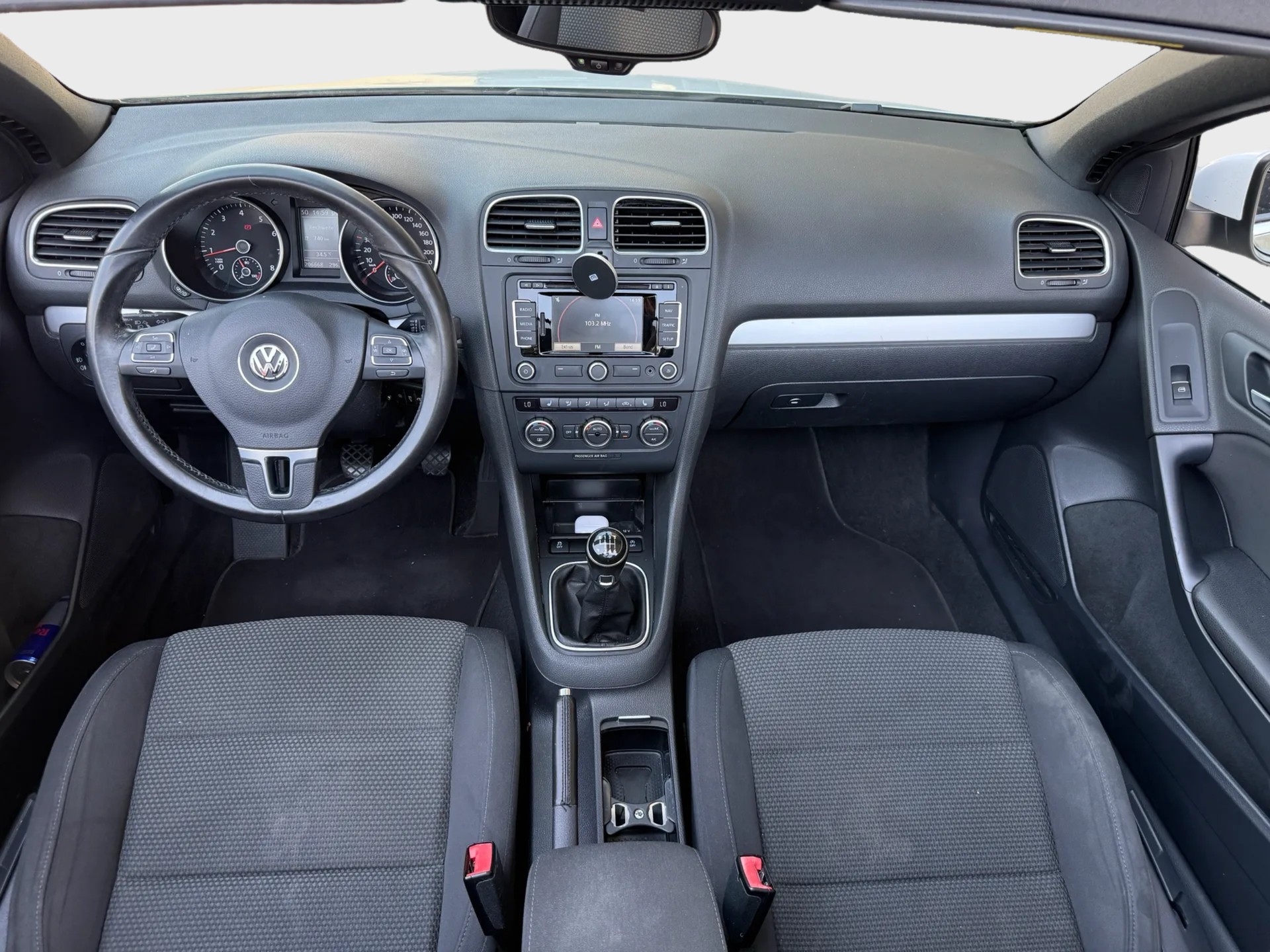 VW Golf Cabrio 1.2 TSI BlueMotion Technology-image-8