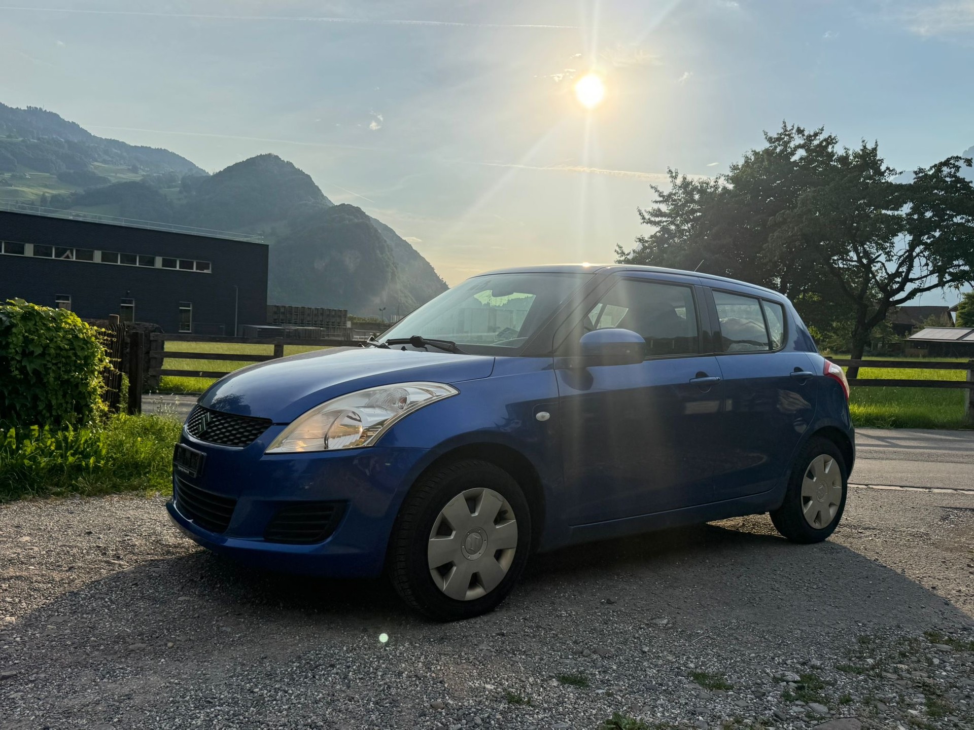 SUZUKI Swift 1.2i 16V GL Top 4x4-image-3