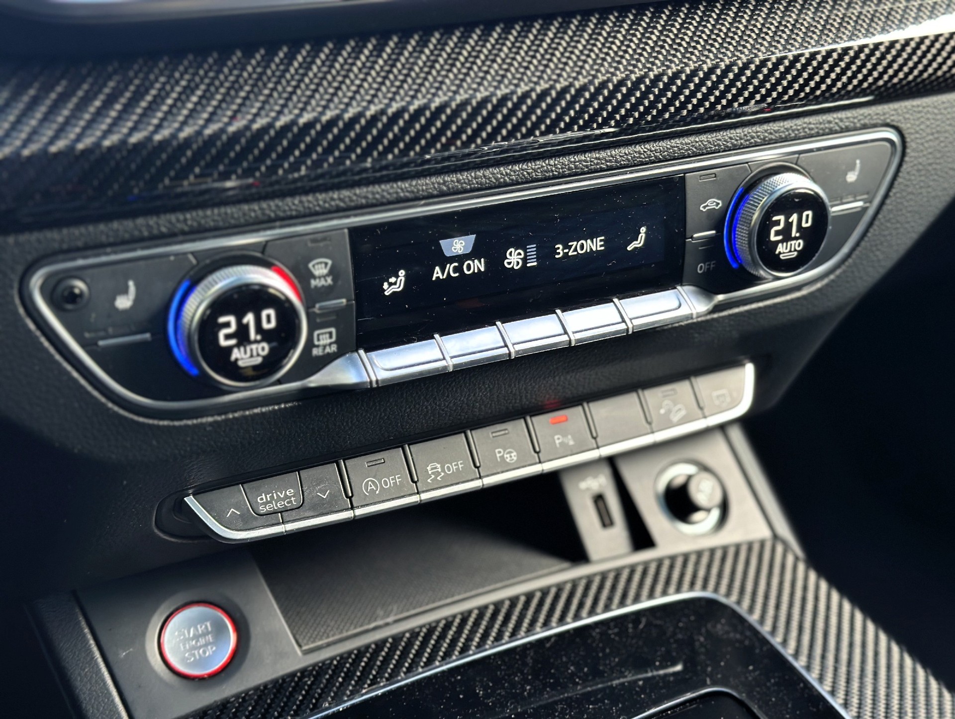 AUDI SQ5 TDI quattro tiptronic-image-9