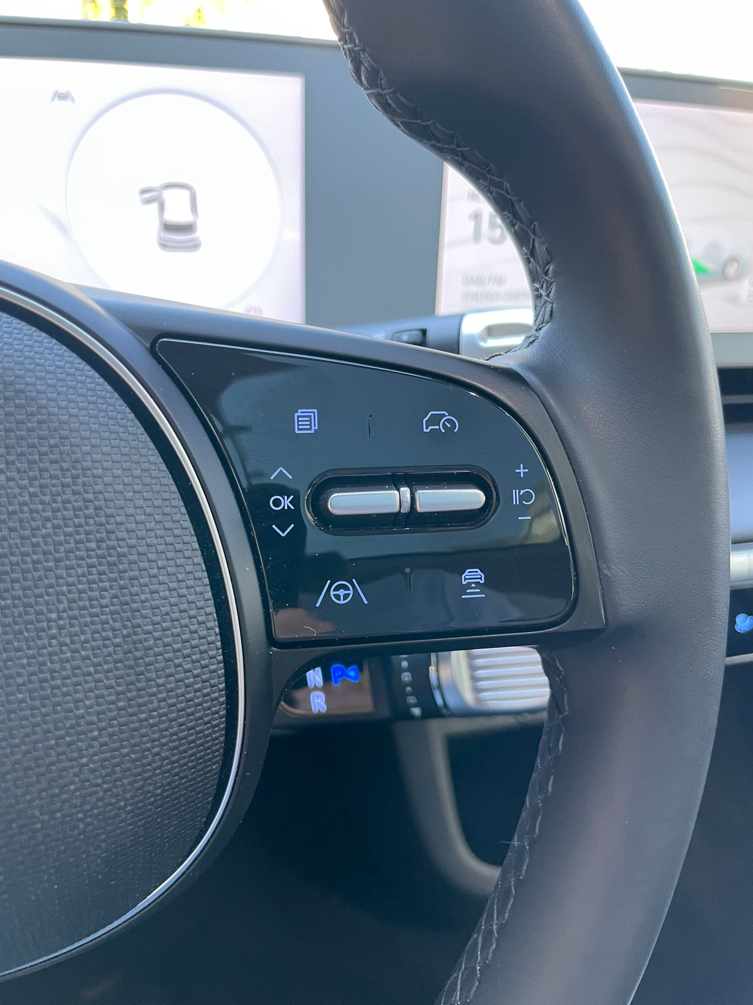 HYUNDAI Ioniq 5 77 kWh Vertex 4WD | Top-Version | CH-Fahrzeug | 55% Rabat-image-6