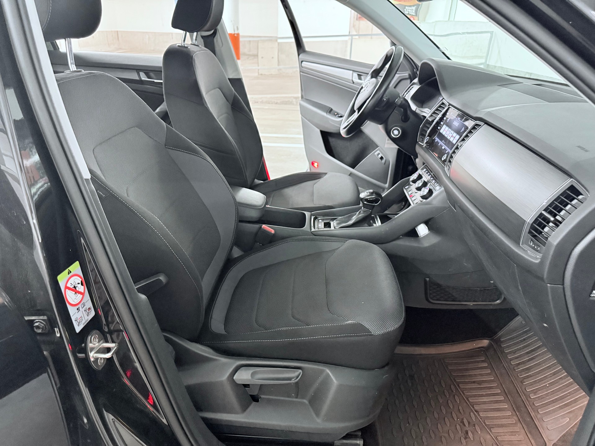 SKODA Kodiaq 2.0 TDI CR Ambition 4x4 DSG-image-12