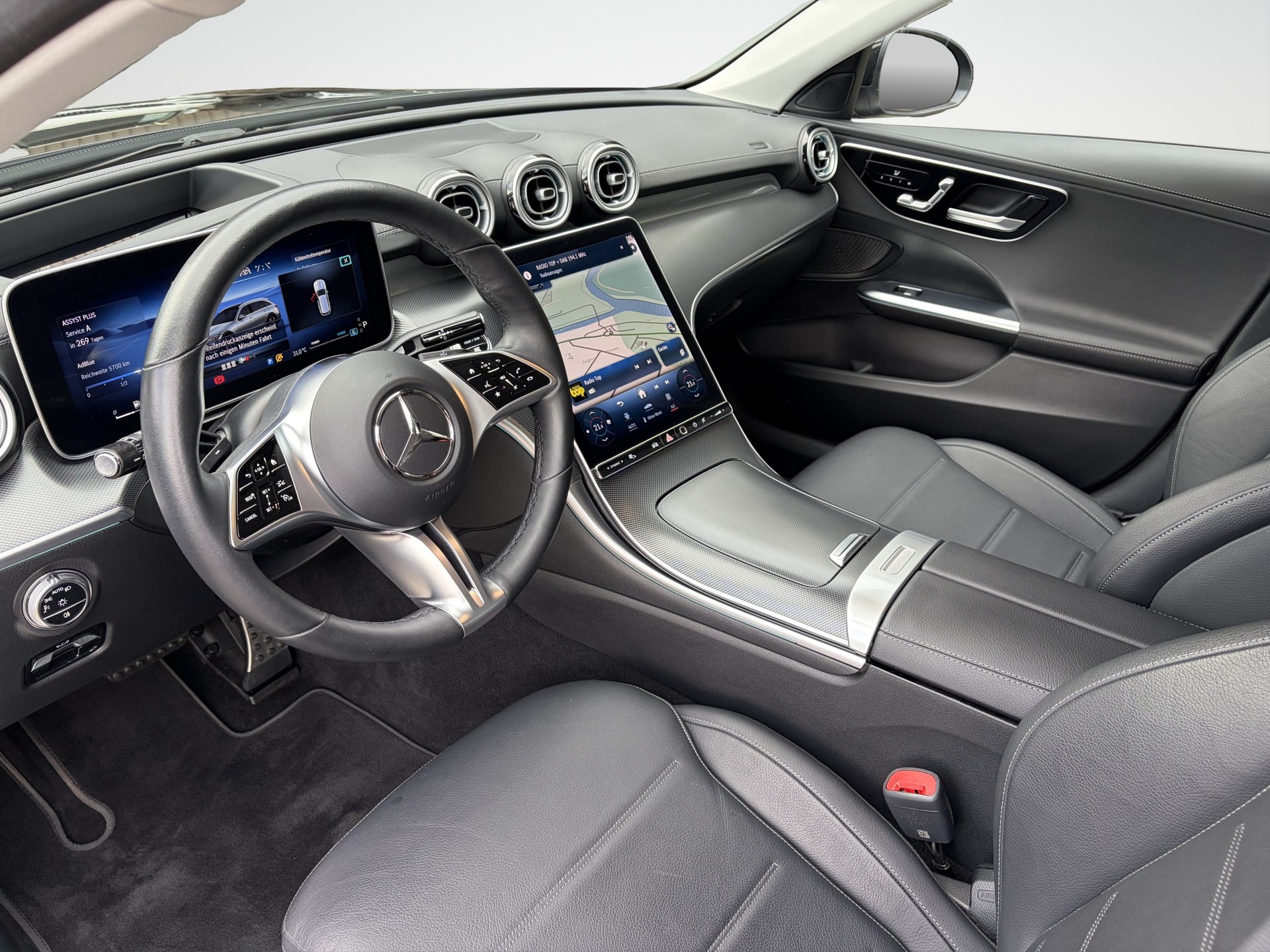 MERCEDES-BENZ C 220 d 4Matic T All-Terrain Avantgarde-image-8