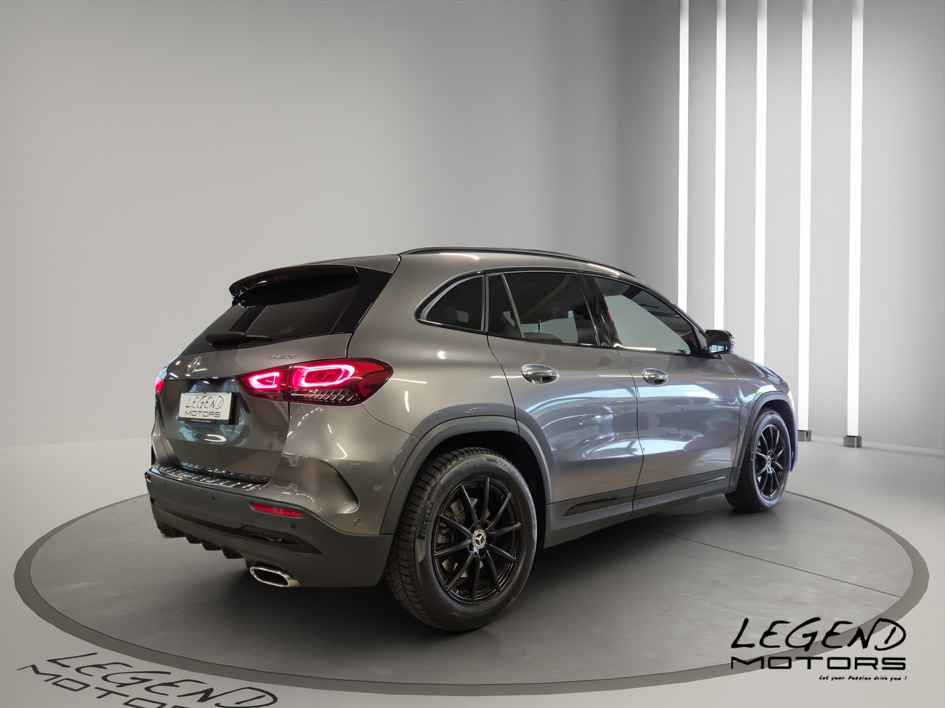 MERCEDES-BENZ GLA 250 4Matic AMG Line 8G-DCT-image-5