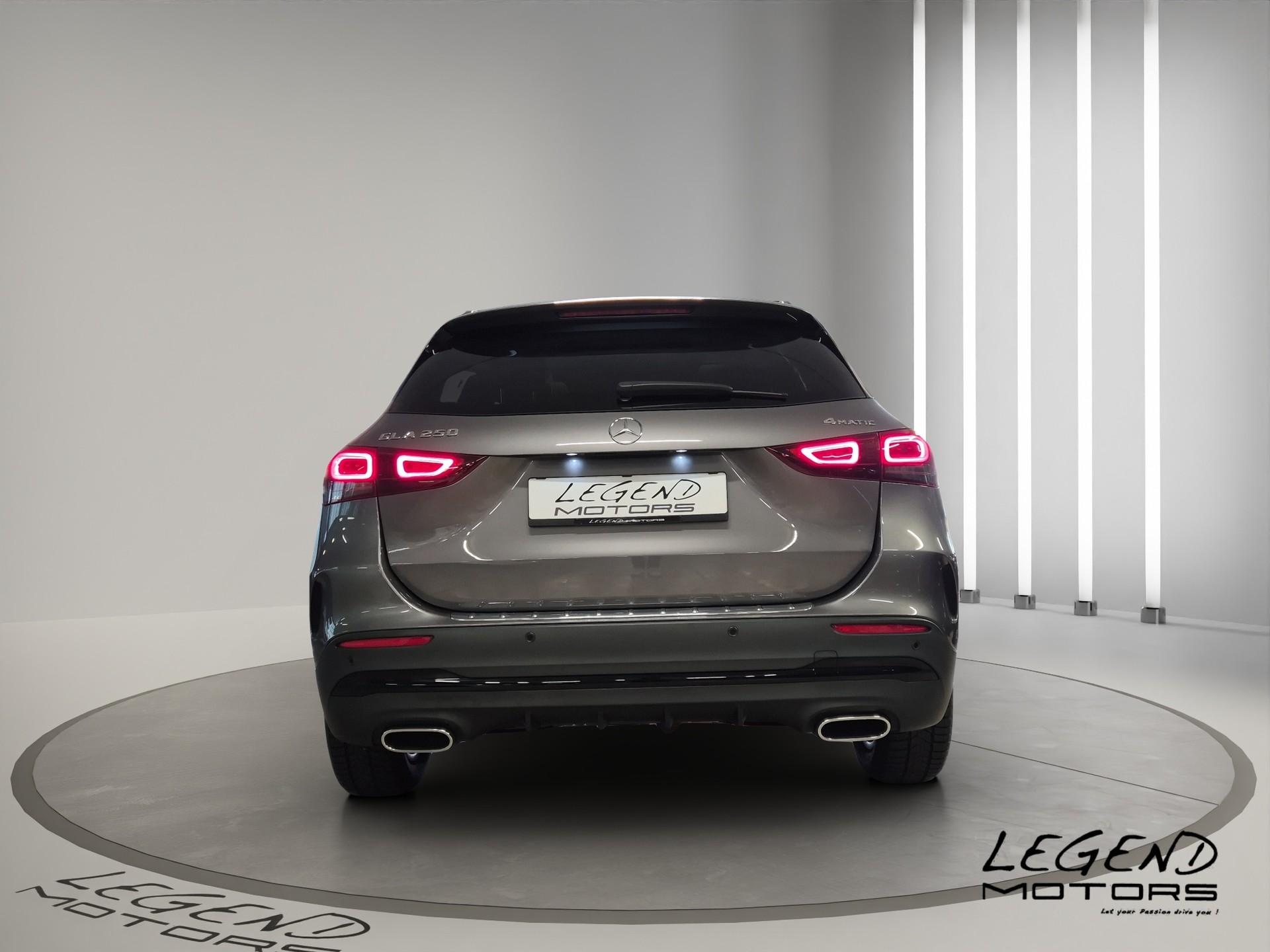 MERCEDES-BENZ GLA 250 4Matic AMG Line 8G-DCT-image-4
