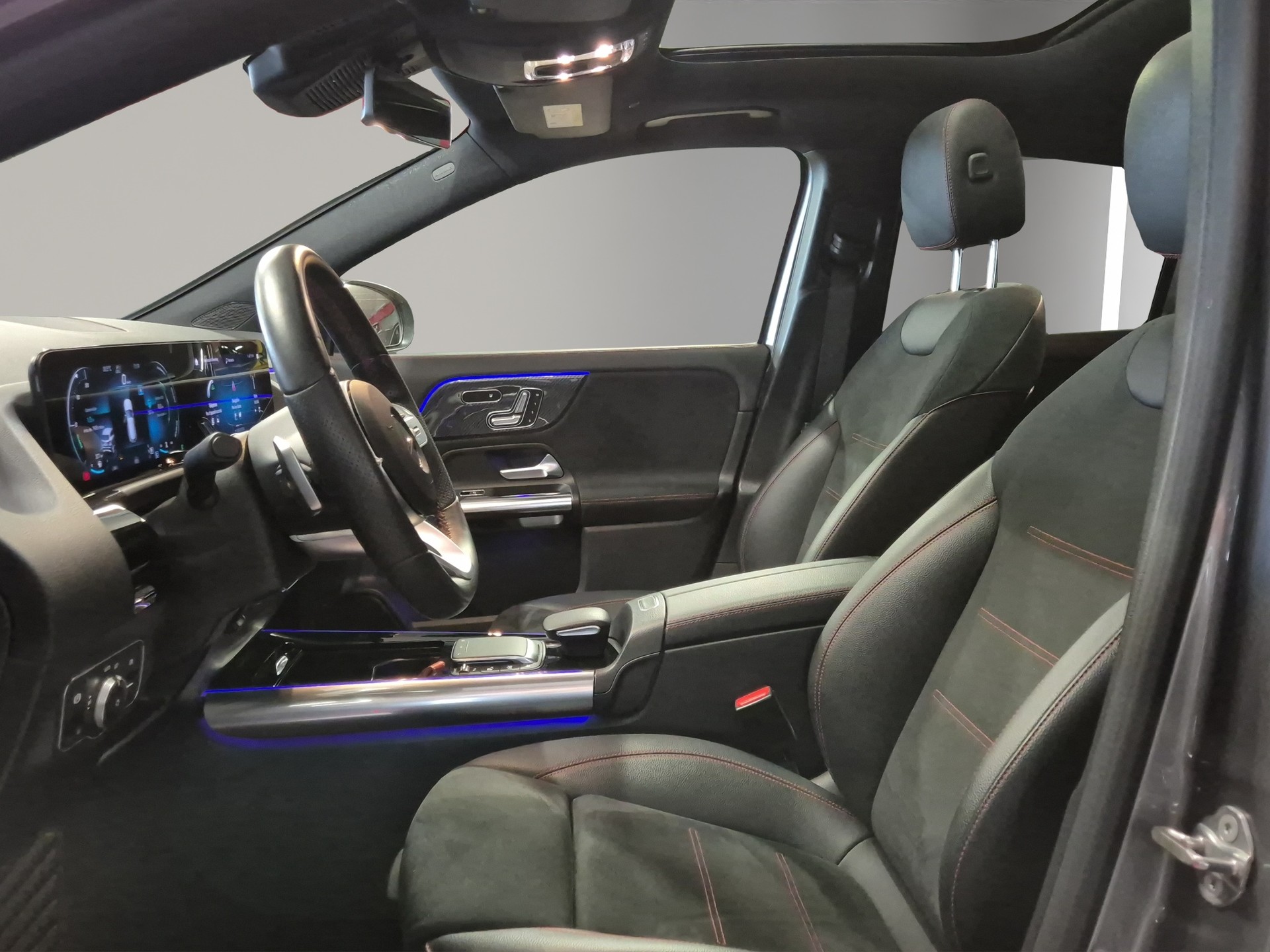 MERCEDES-BENZ GLA 250 4Matic AMG Line 8G-DCT-image-7