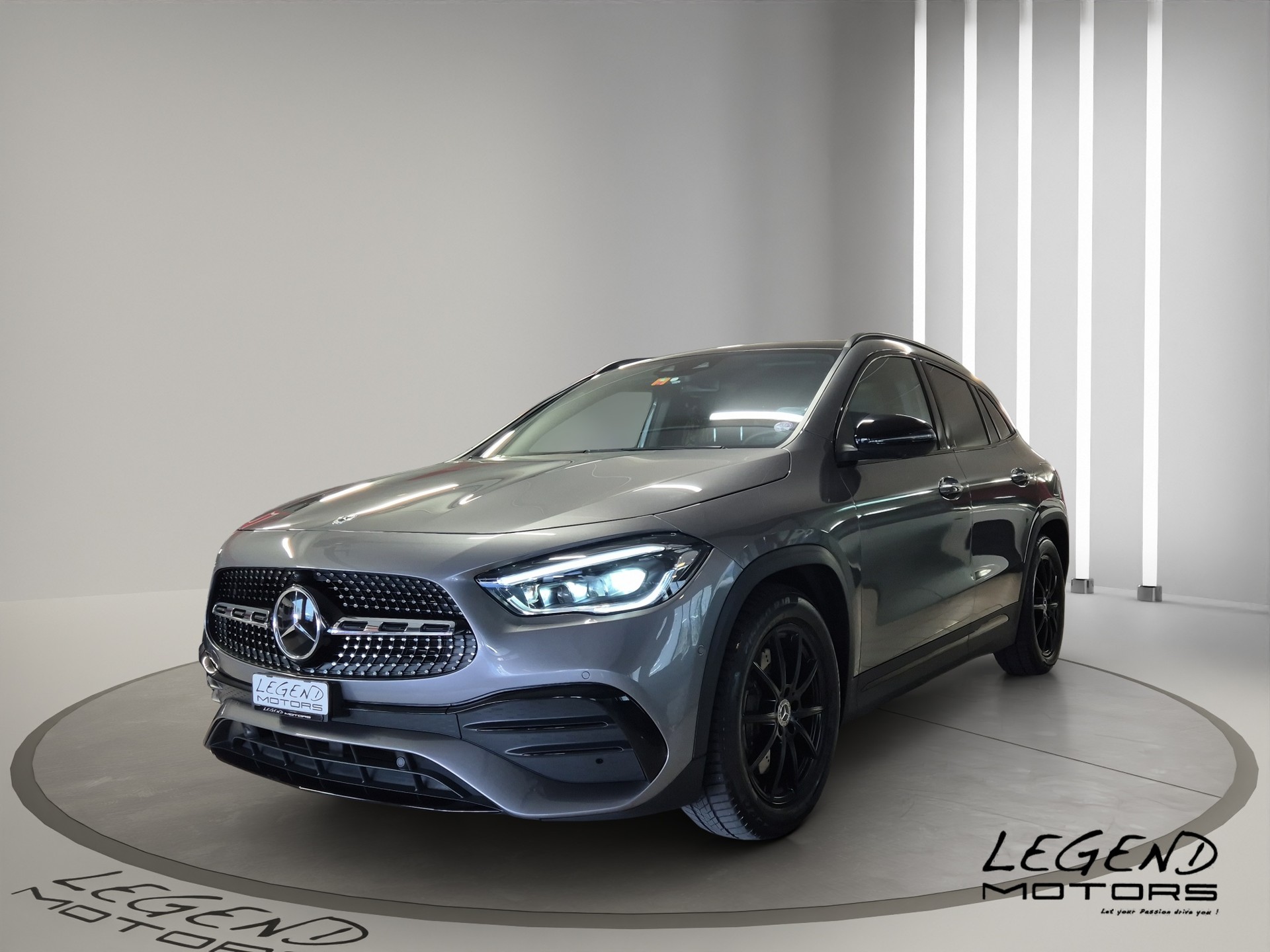 MERCEDES-BENZ GLA 250 4Matic AMG Line 8G-DCT-showroom-element-2