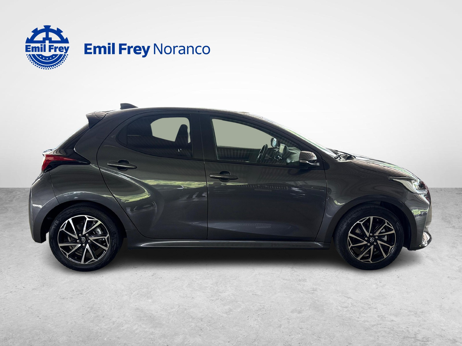 TOYOTA Yaris 1.5 VVT-i HSD Trend + Ruote invernali incluse-image-5
