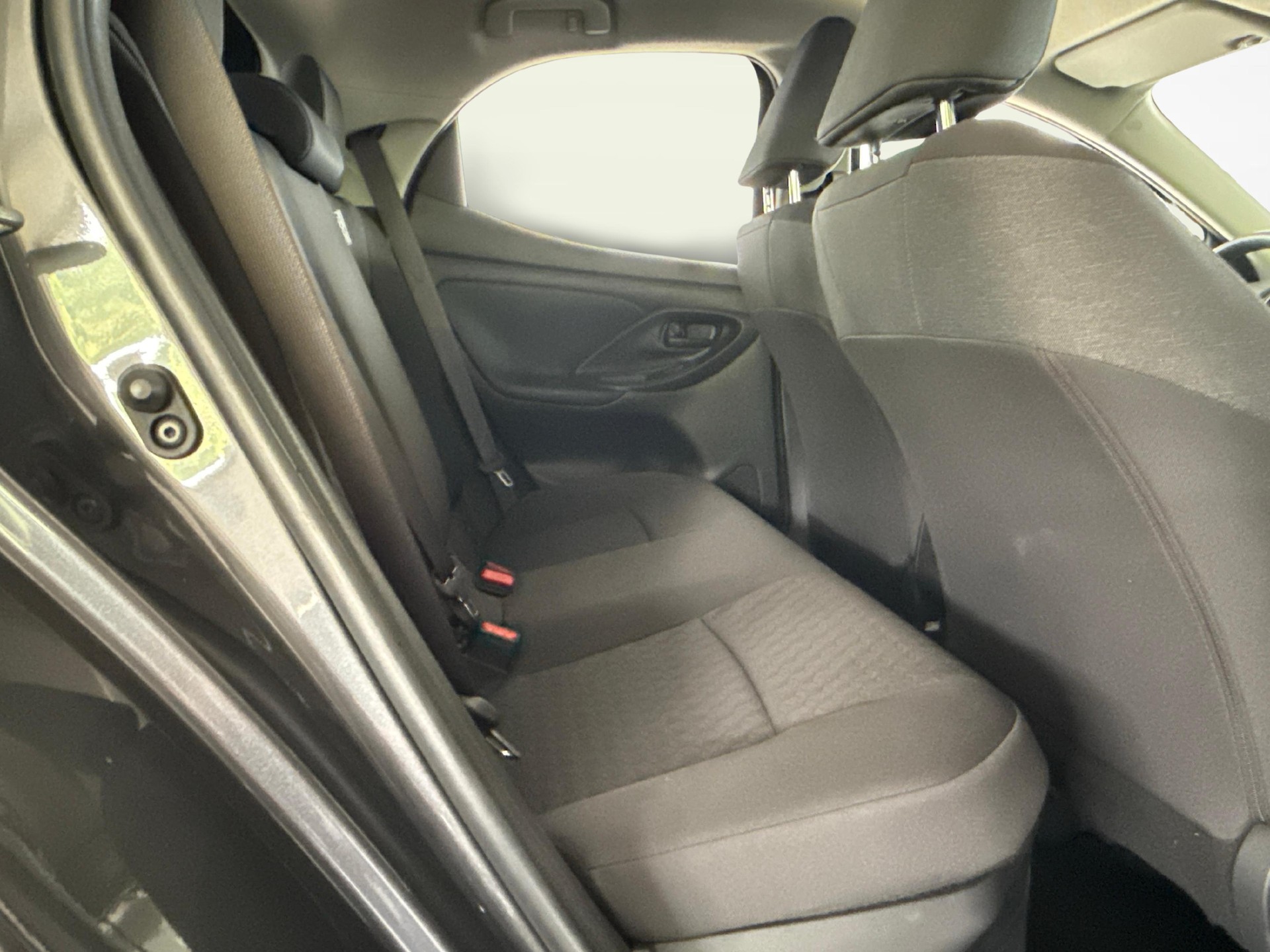 TOYOTA Yaris 1.5 VVT-i HSD Trend + Ruote invernali incluse-image-11