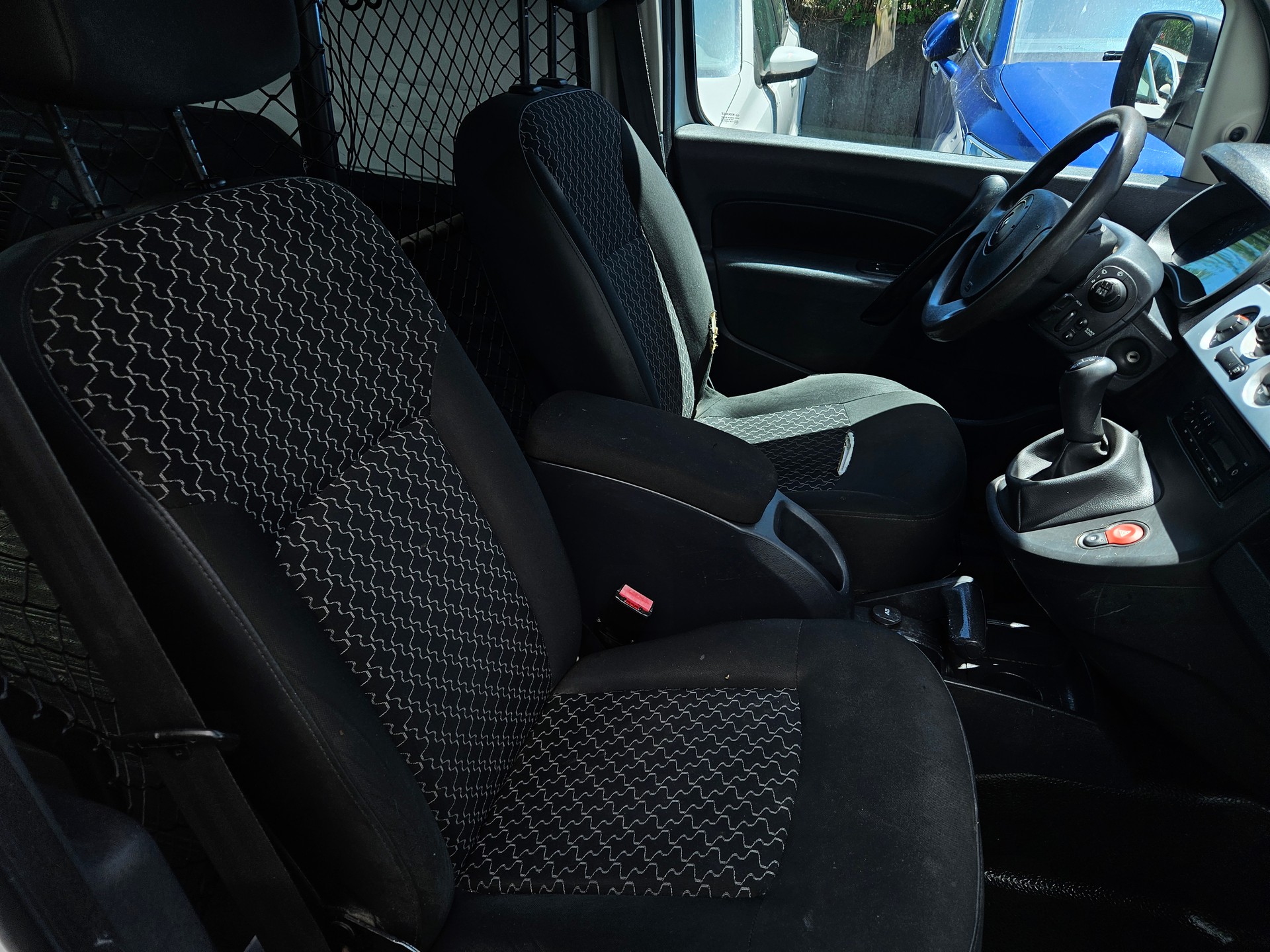 RENAULT Kangoo 1.6 105 Business-image-10