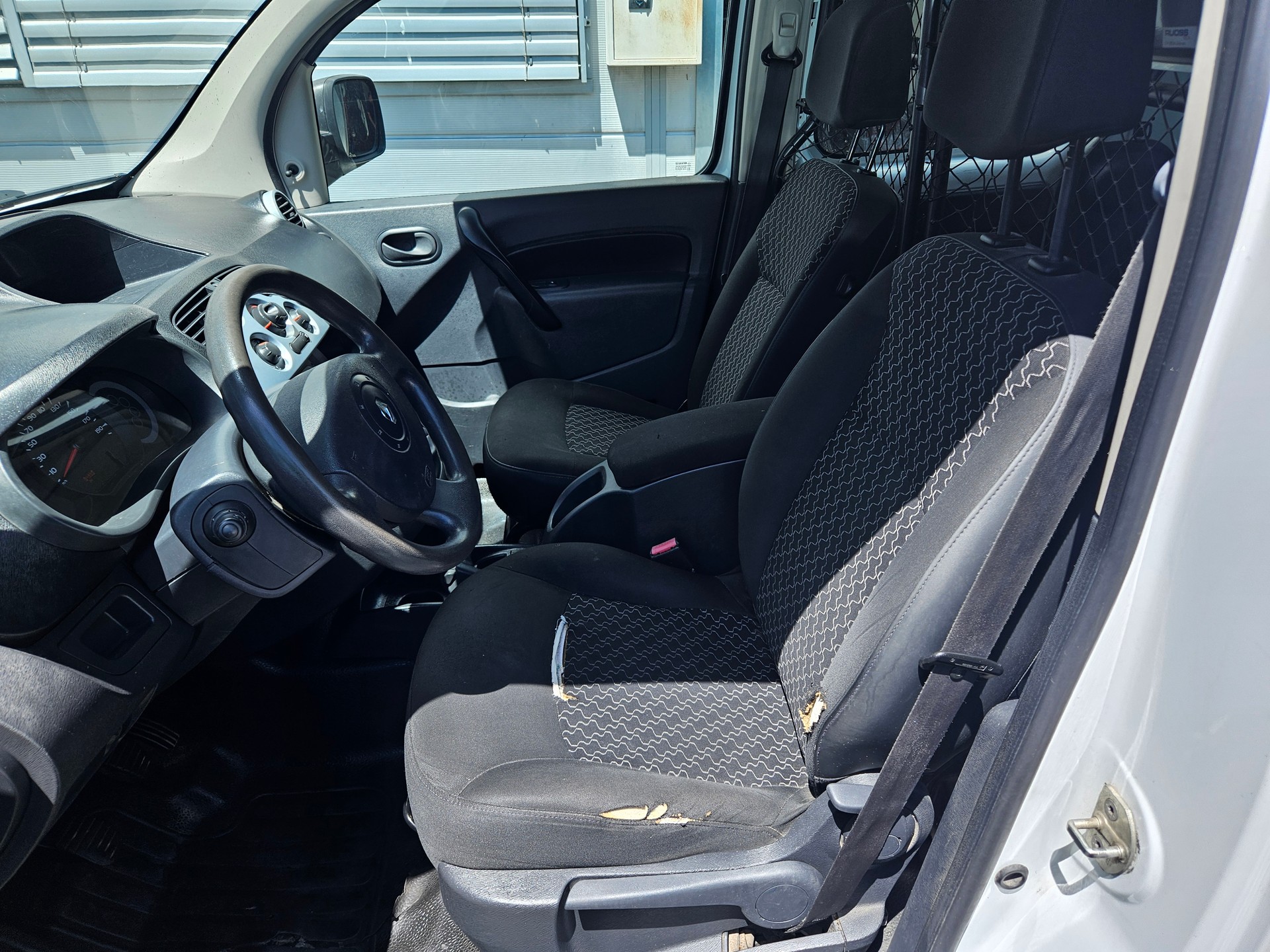 RENAULT Kangoo 1.6 105 Business-image-6