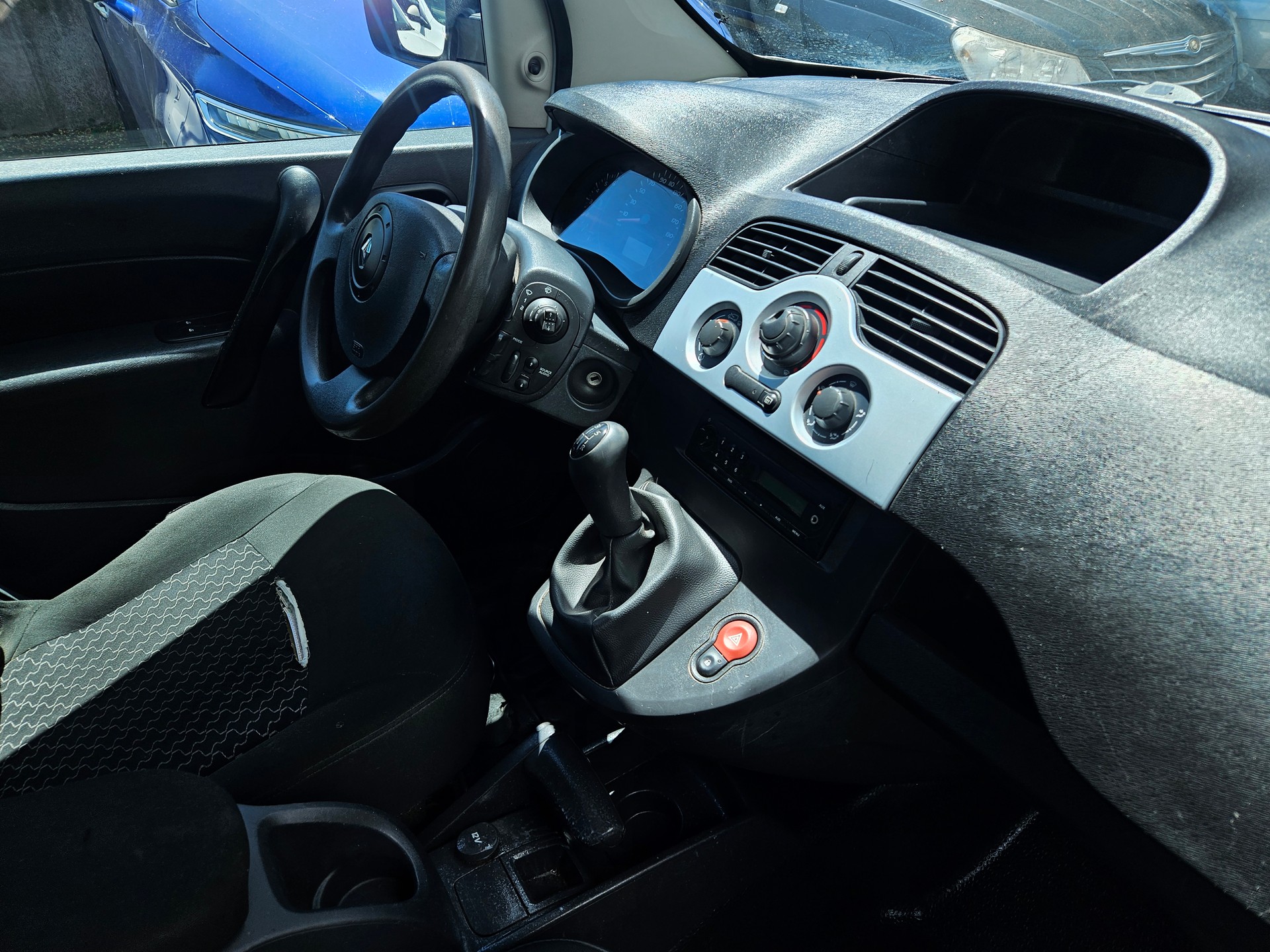 RENAULT Kangoo 1.6 105 Business-image-9