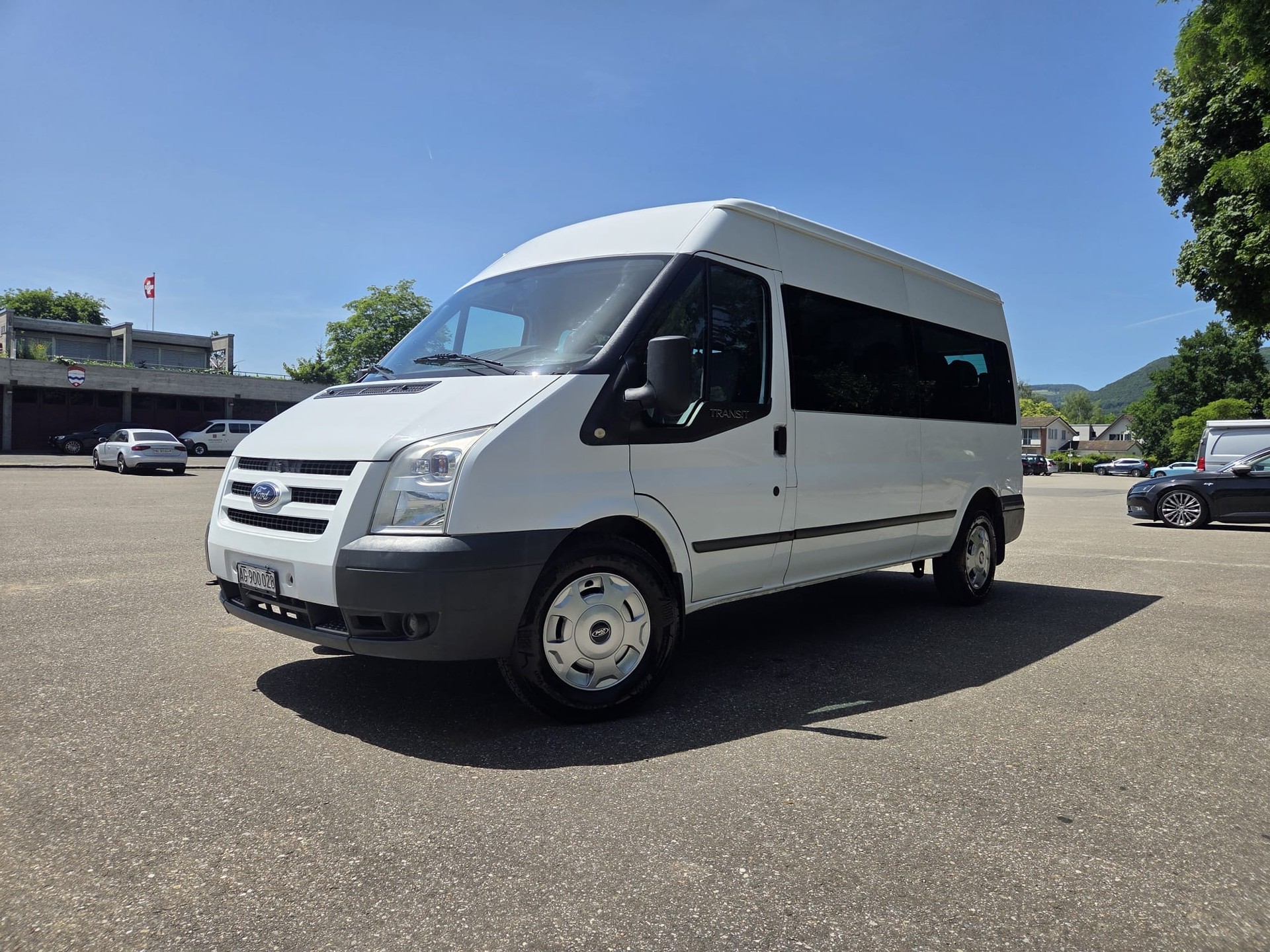 FORD 2.4 TDCi 115 Trend-image-0
