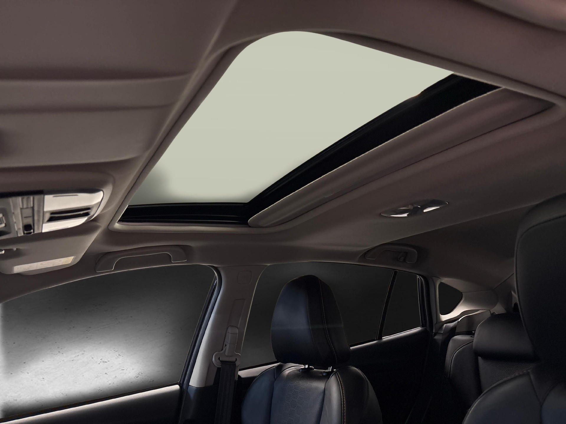 SUBARU XV 2.0i Luxury-image-12