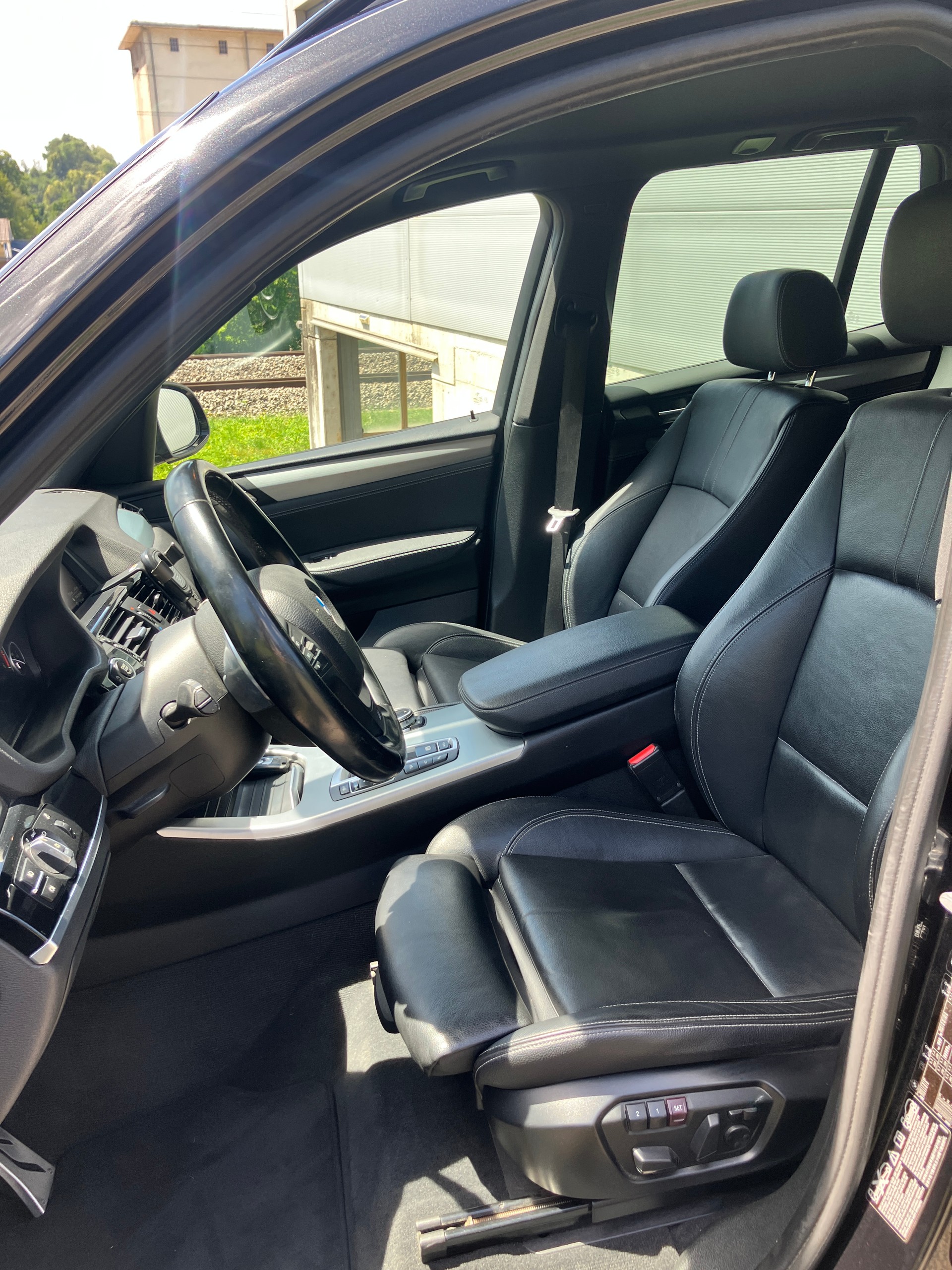 BMW 30d xDrive SAG-image-4