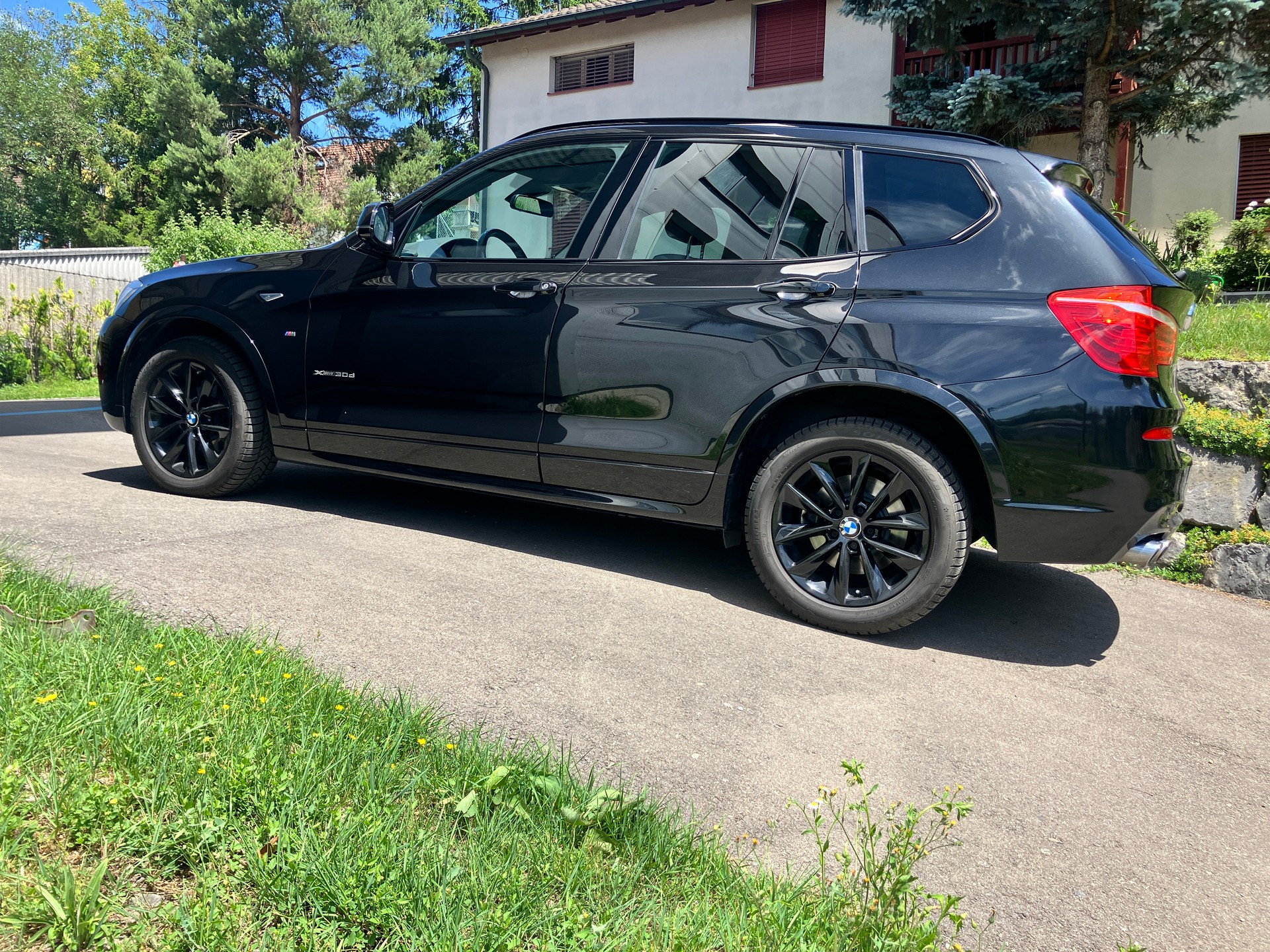 BMW 30d xDrive SAG-image-2