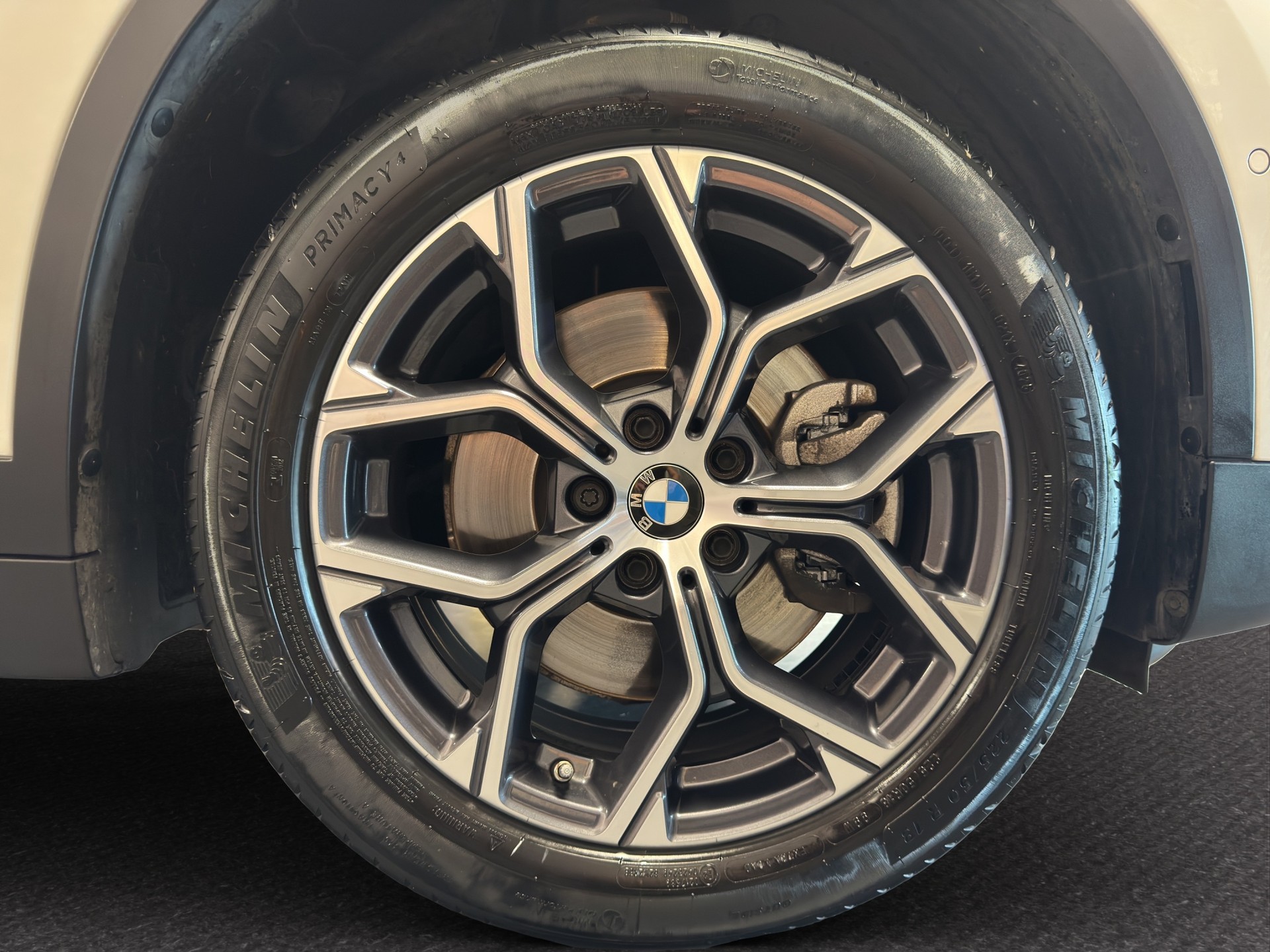 BMW X1 25i xDrive xLine-image-14