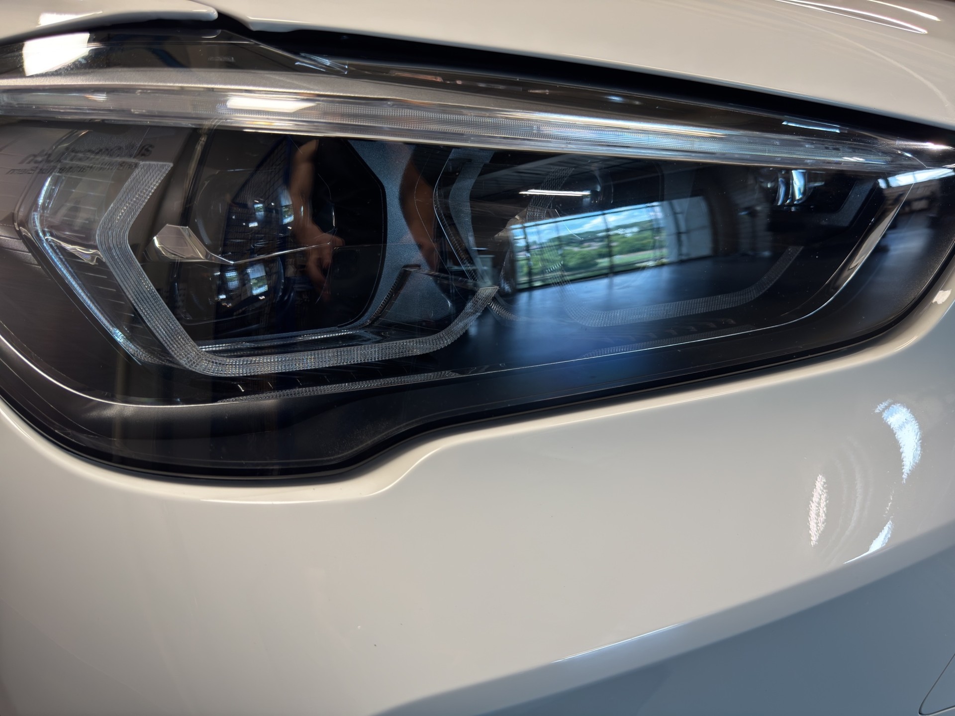 BMW X1 25i xDrive xLine-image-6