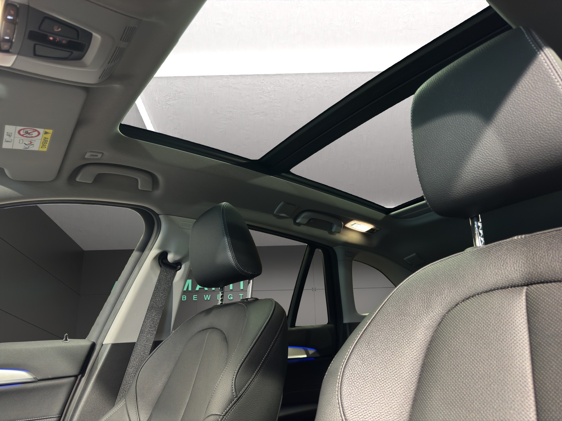 BMW X1 25i xDrive xLine-image-18