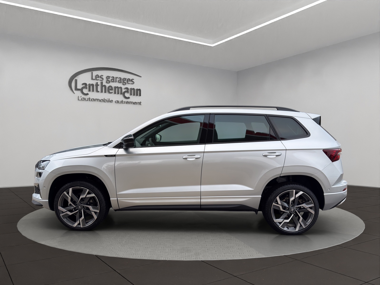SKODA Karoq 1.5 TSI SportLine DSG-image-1