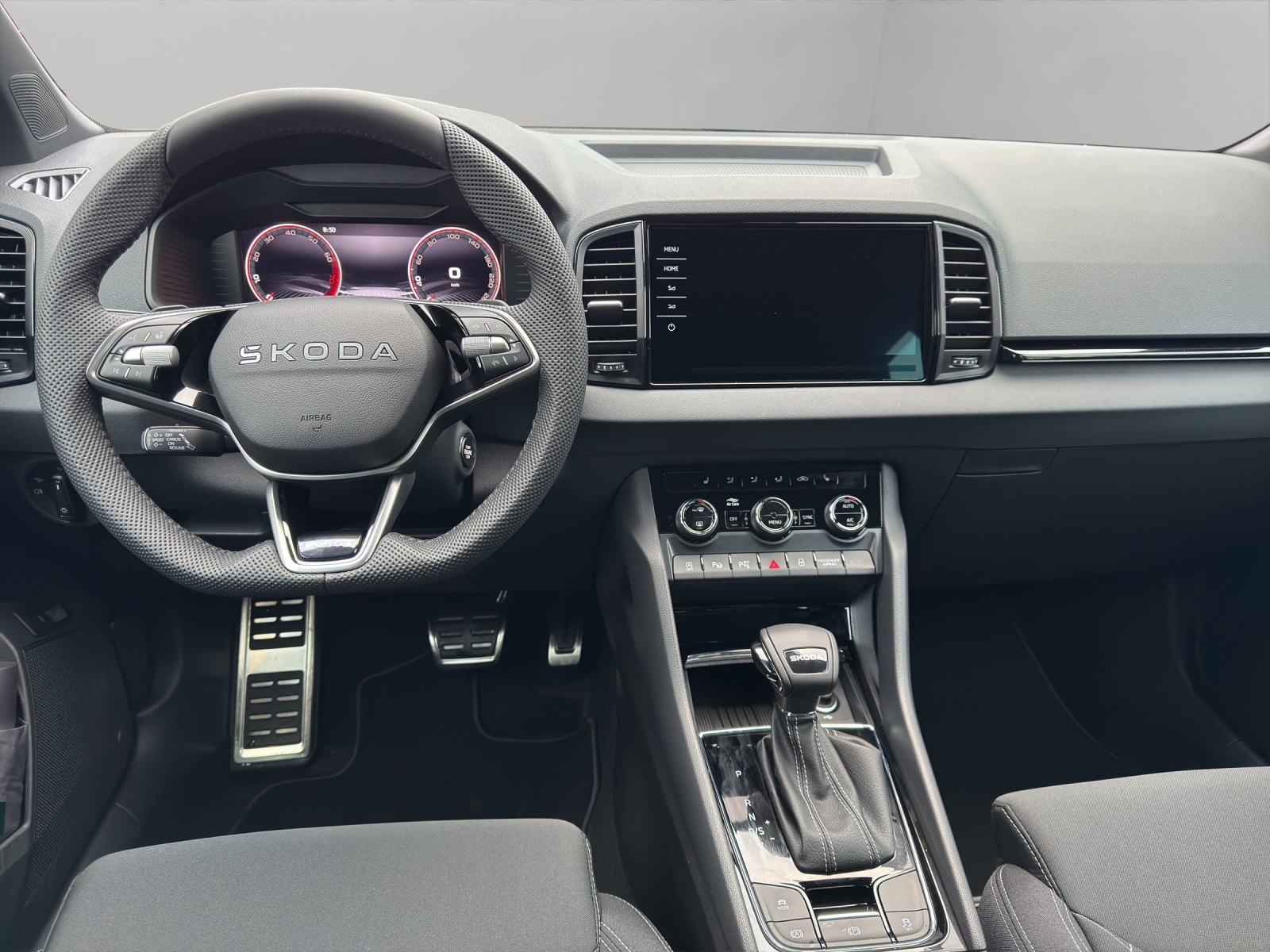 SKODA Karoq 1.5 TSI SportLine DSG-image-9