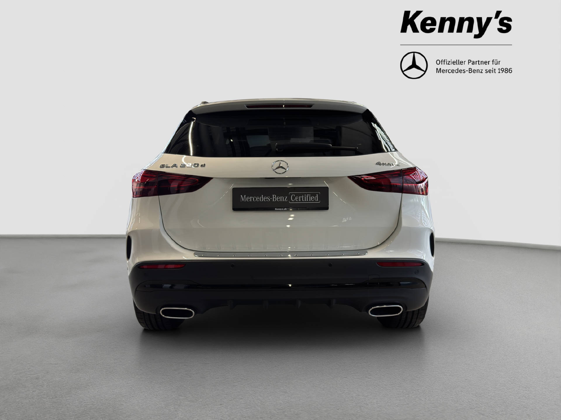 MERCEDES-BENZ GLA 220 d Swiss Star AMG Line 4MATIC-image-4