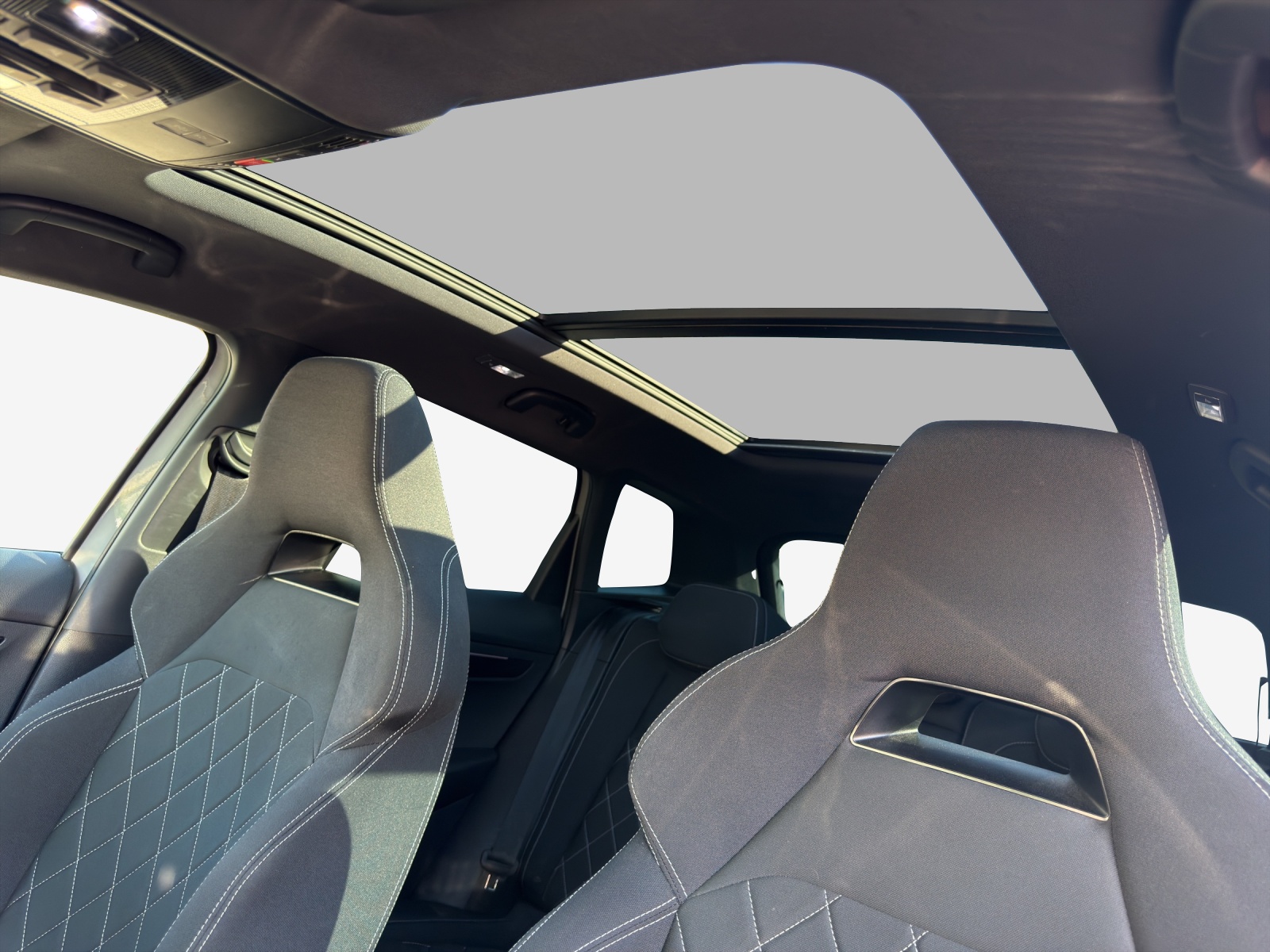 SKODA Karoq 1.5 TSI SportLine DSG-image-15