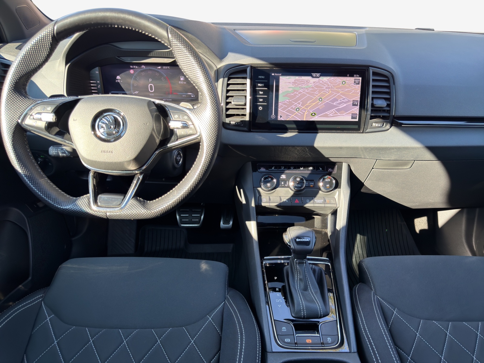 SKODA Karoq 1.5 TSI SportLine DSG-image-8