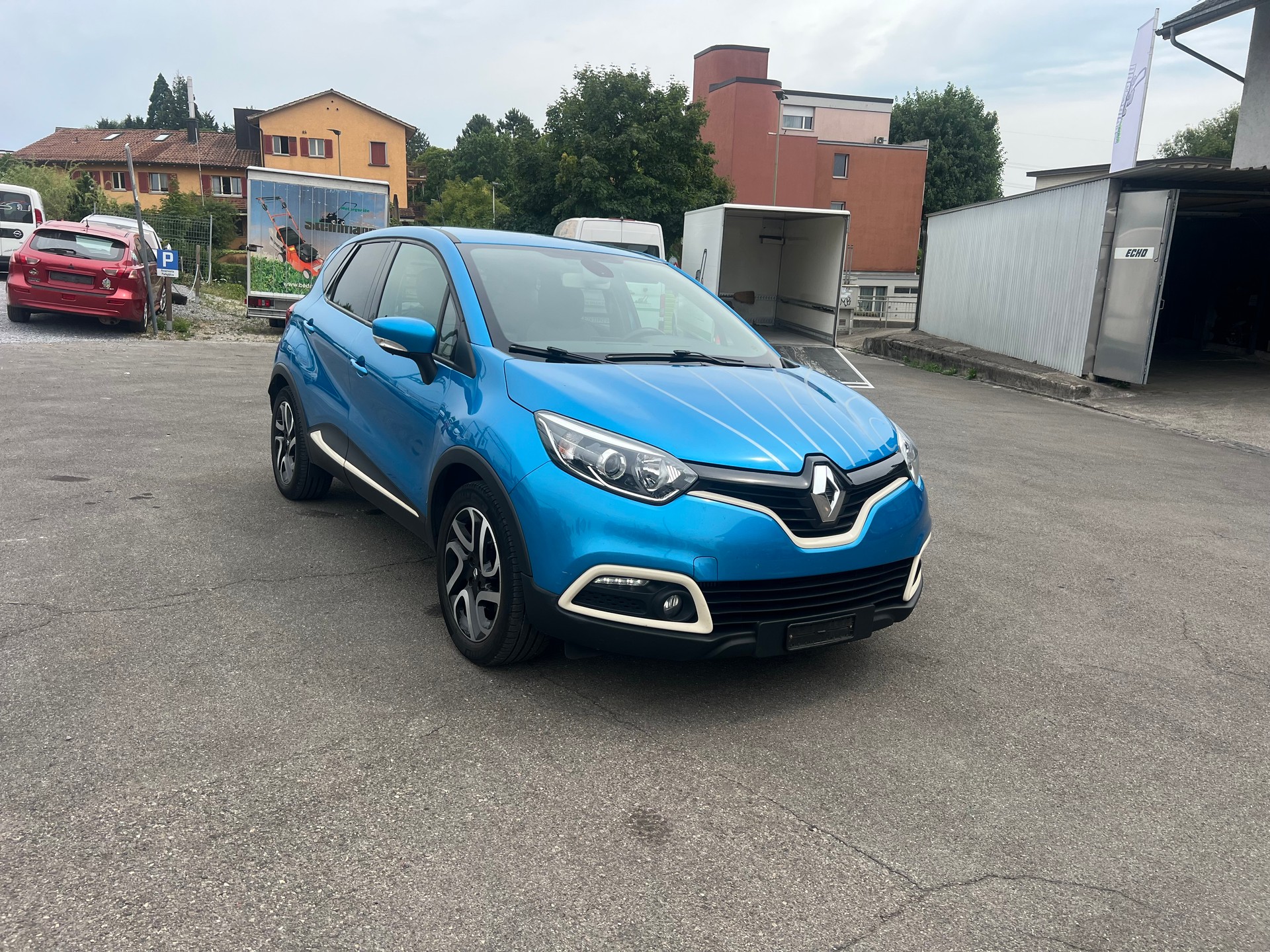 RENAULT Captur 1.5 dCi Privilège EDC-image-1