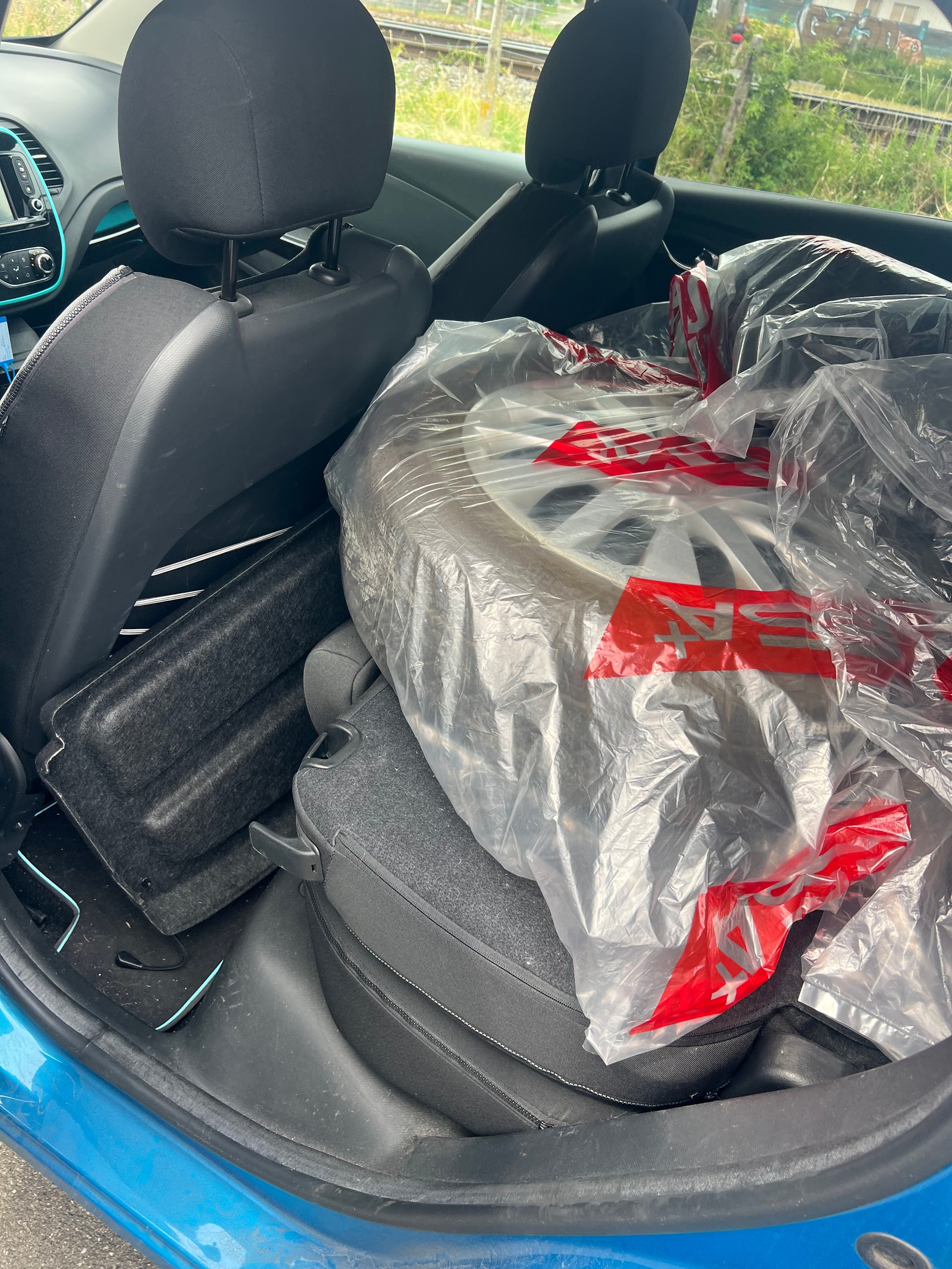 RENAULT Captur 1.5 dCi Privilège EDC-image-10