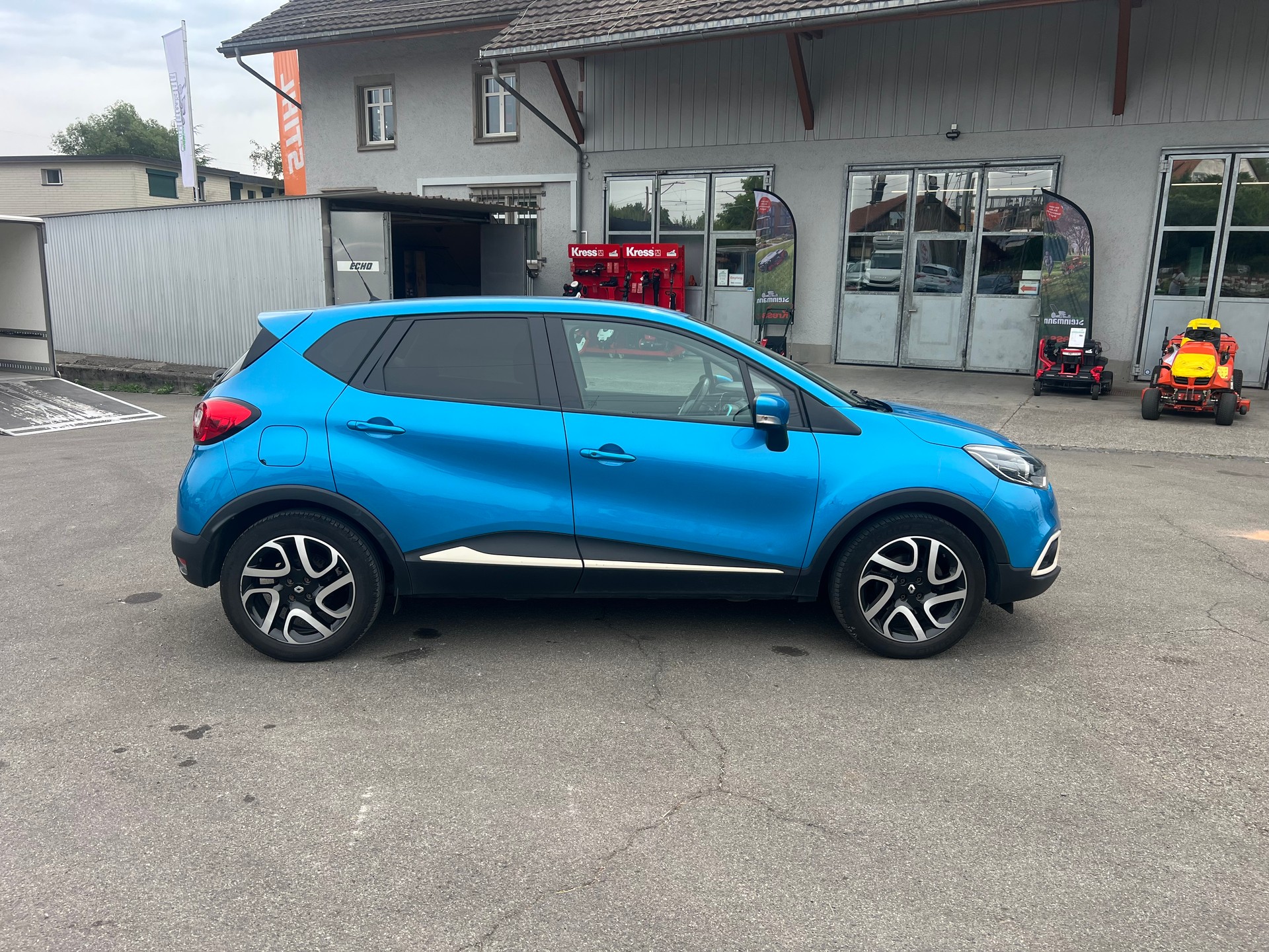 RENAULT Captur 1.5 dCi Privilège EDC-image-4