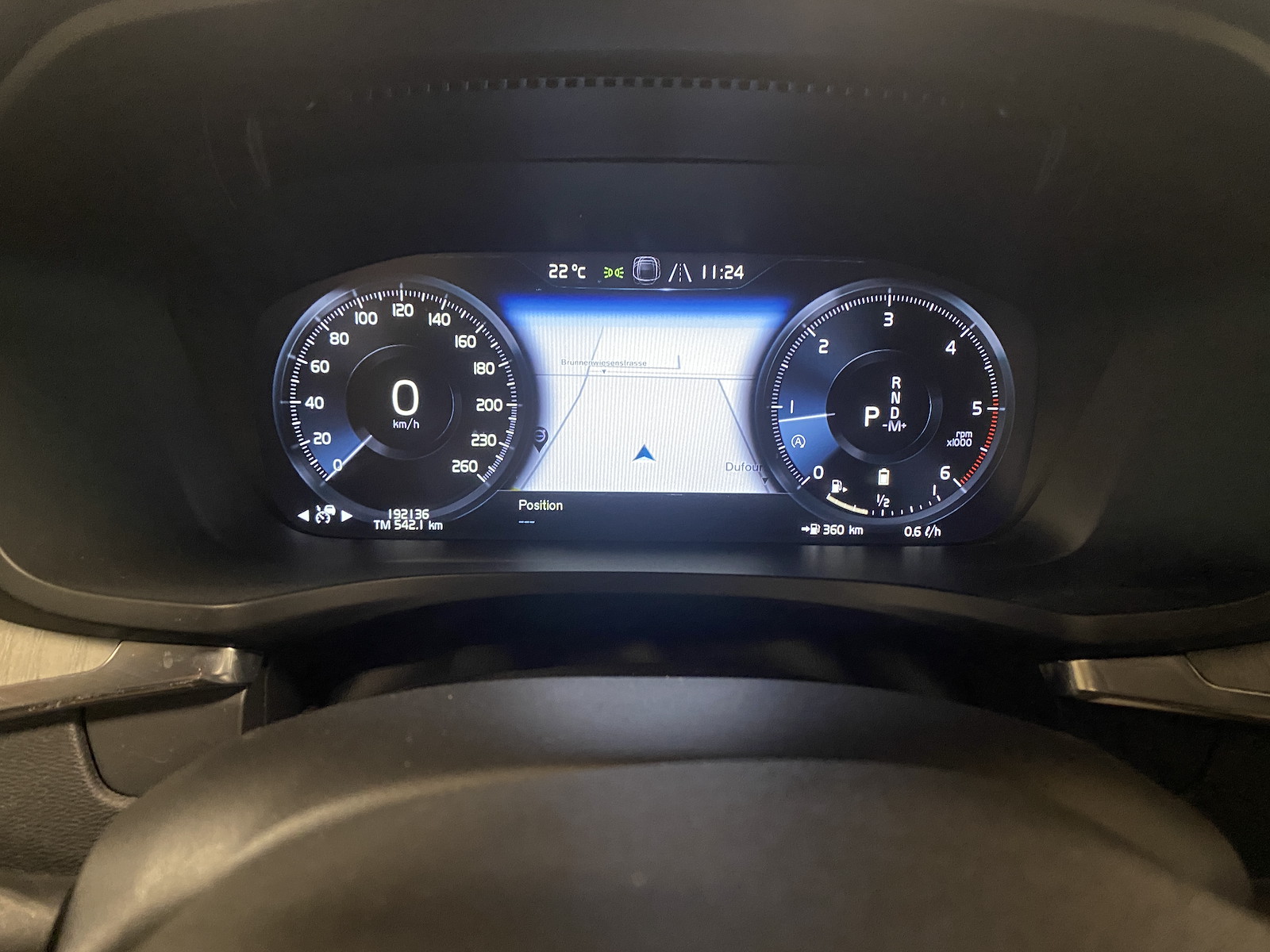 VOLVO V60 Cross Country 2.0 B4 AWD-image-10