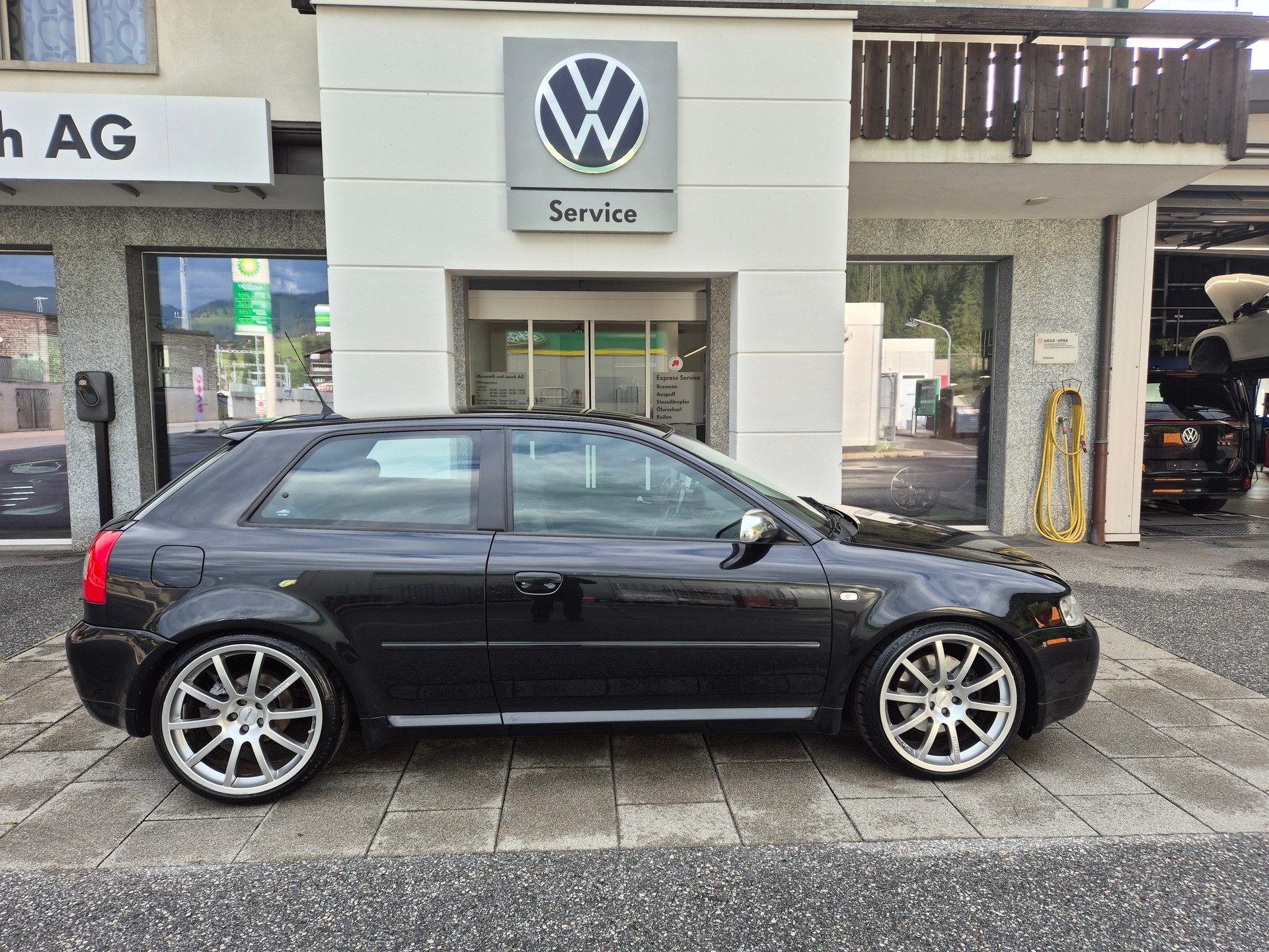 AUDI S3 quattro-image-3