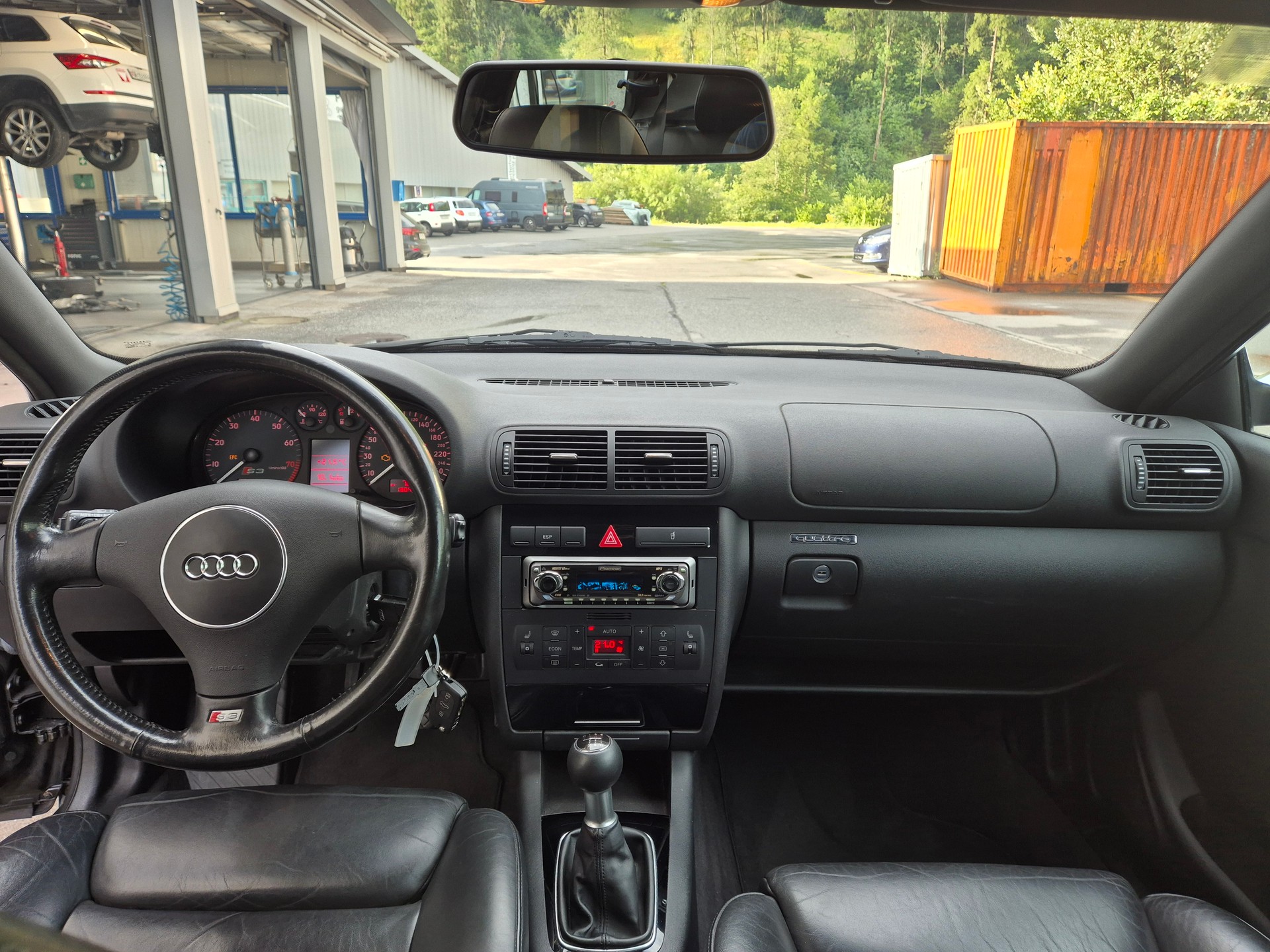 AUDI S3 quattro-image-8