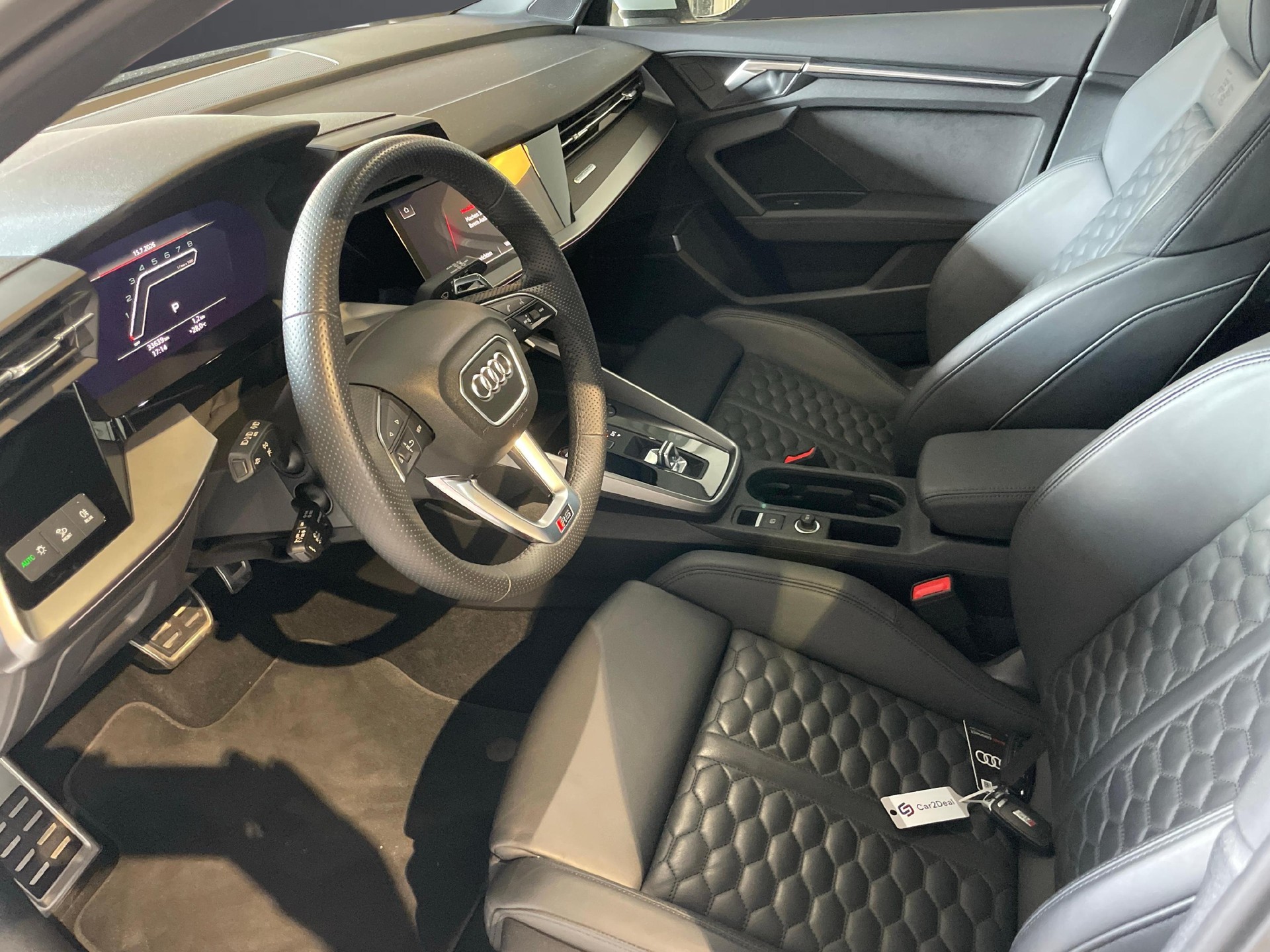 AUDI RS3 Sportback 2.5 TFSI quattro S-Tronic-image-6