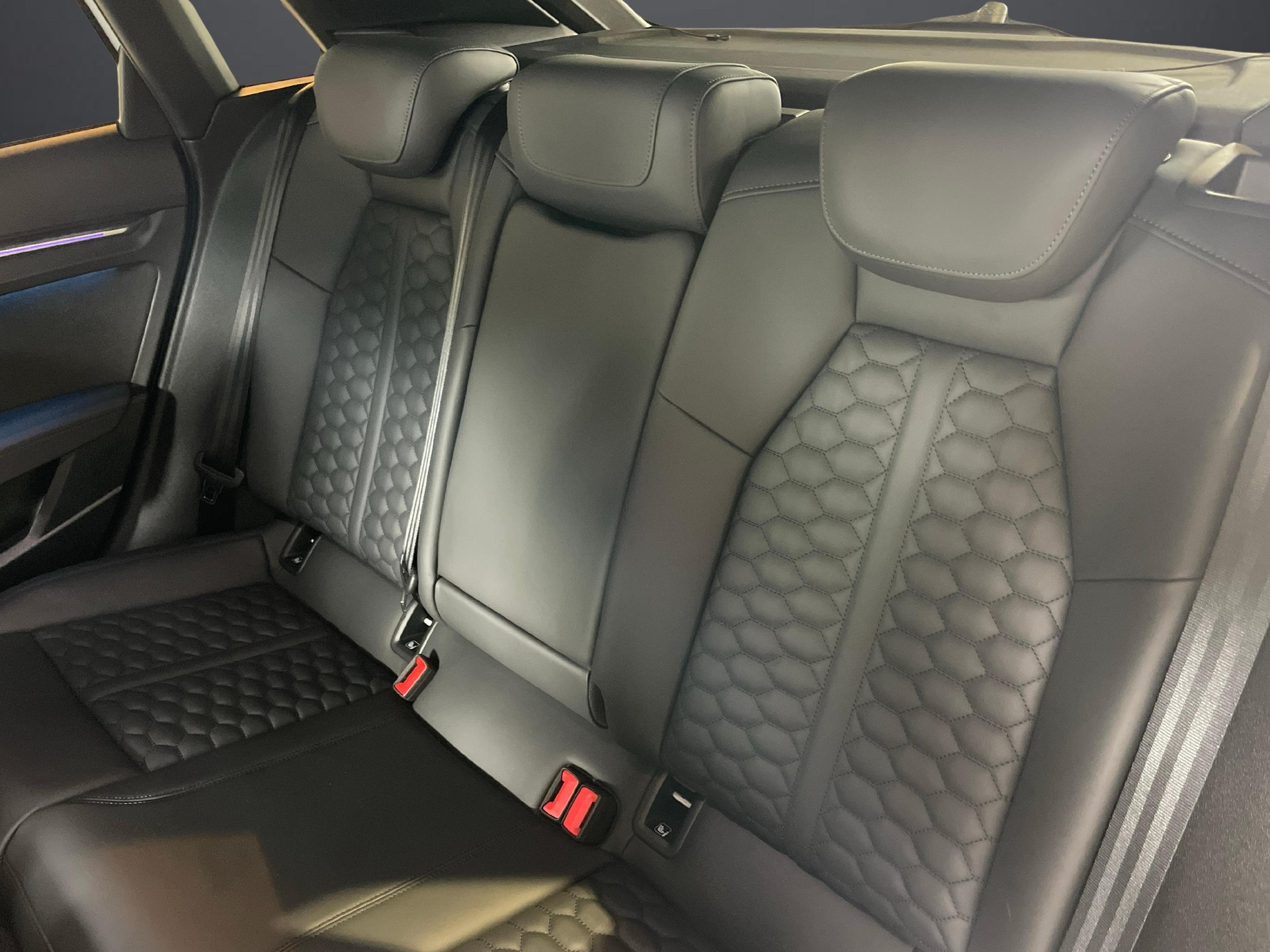 AUDI RS3 Sportback 2.5 TFSI quattro S-Tronic-image-7