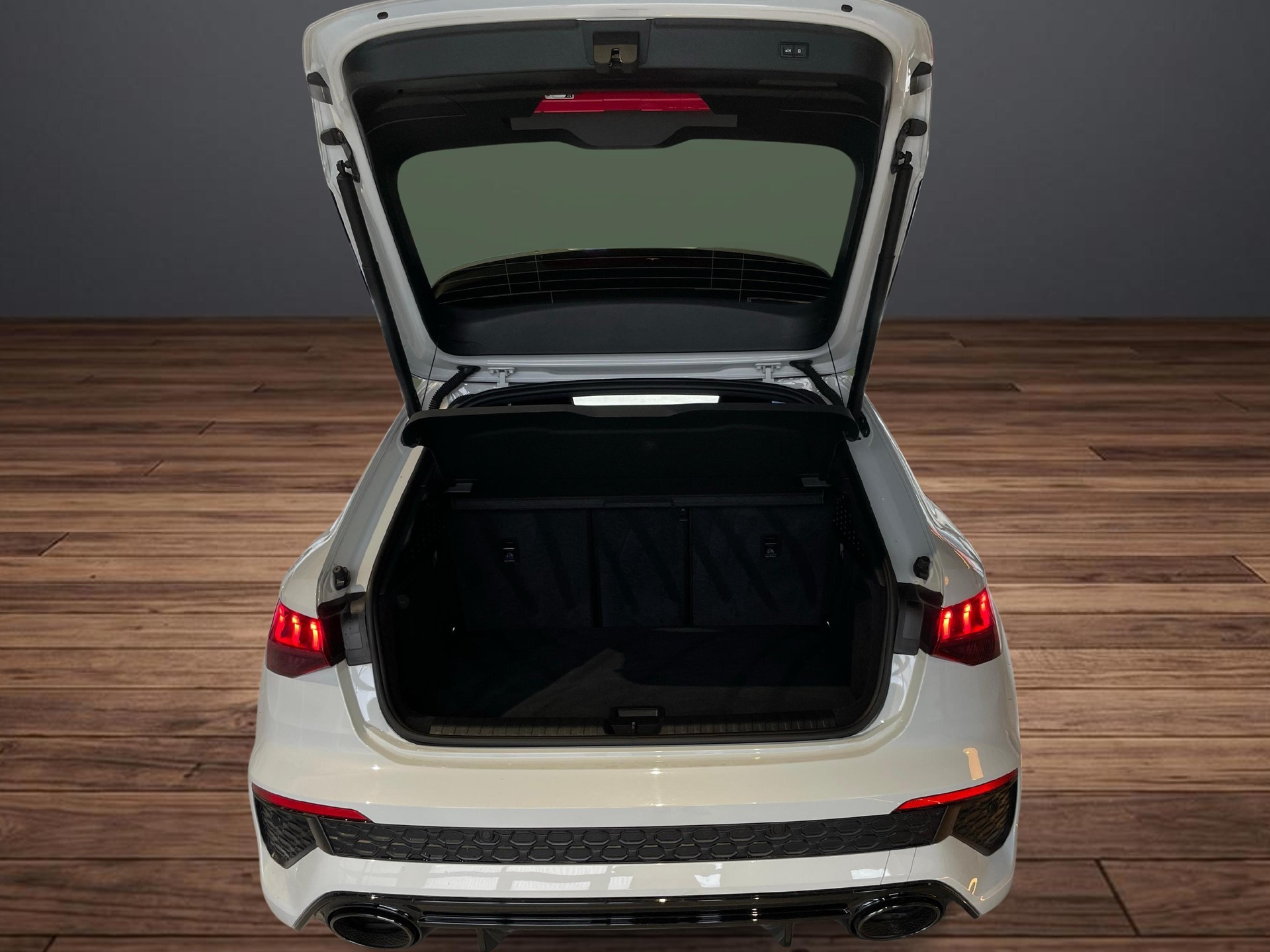 AUDI RS3 Sportback 2.5 TFSI quattro S-Tronic-image-8