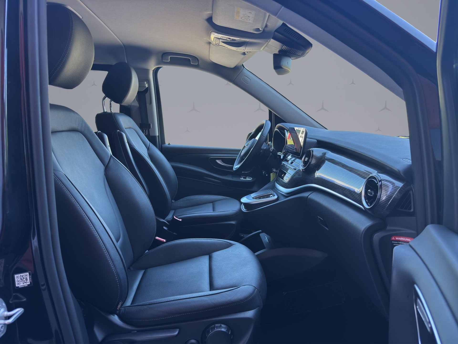 MERCEDES-BENZ V 250 d Avantgarde lang 4matic Van-image-16