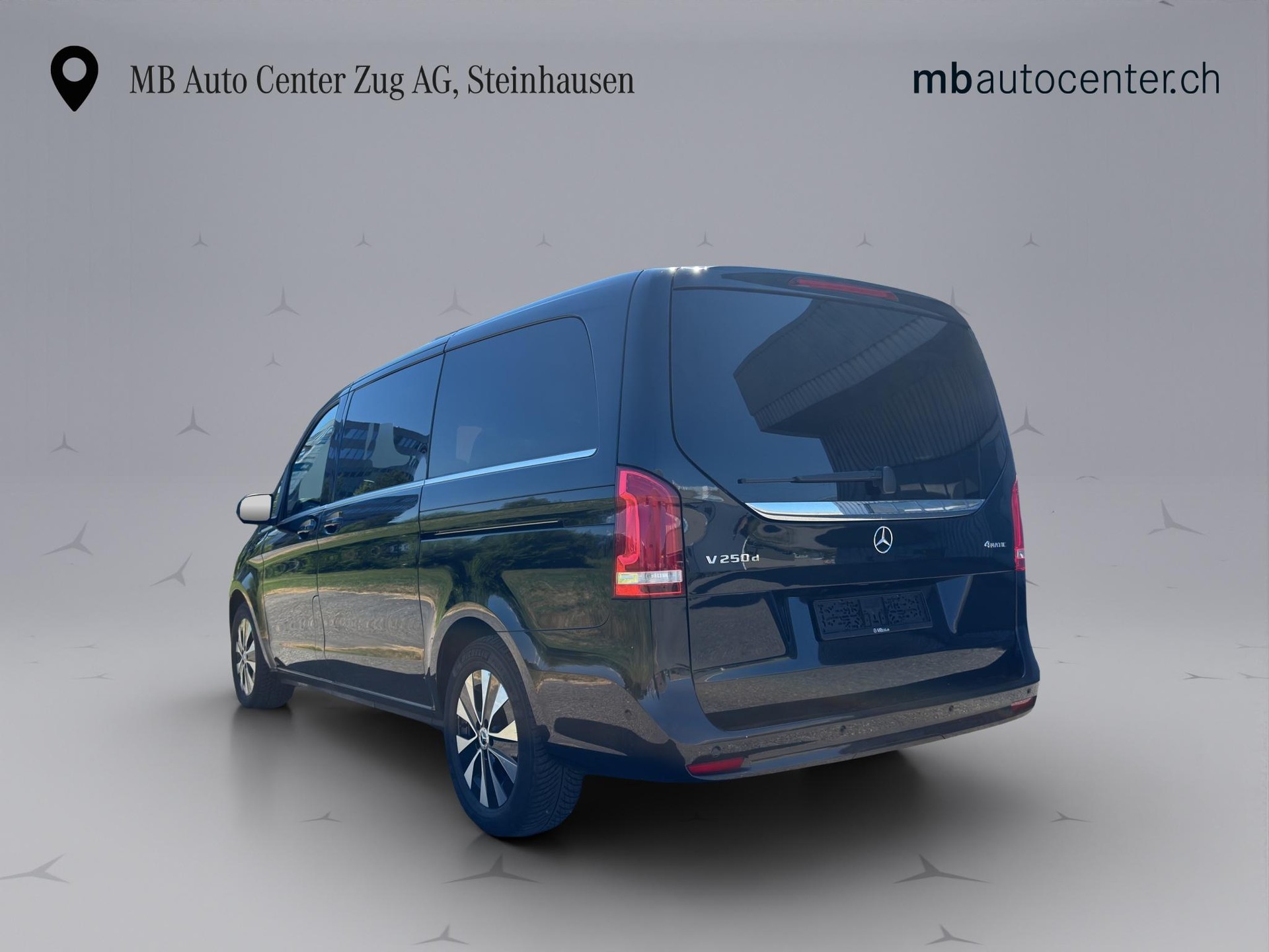 MERCEDES-BENZ V 250 d Avantgarde lang 4matic Van-image-3