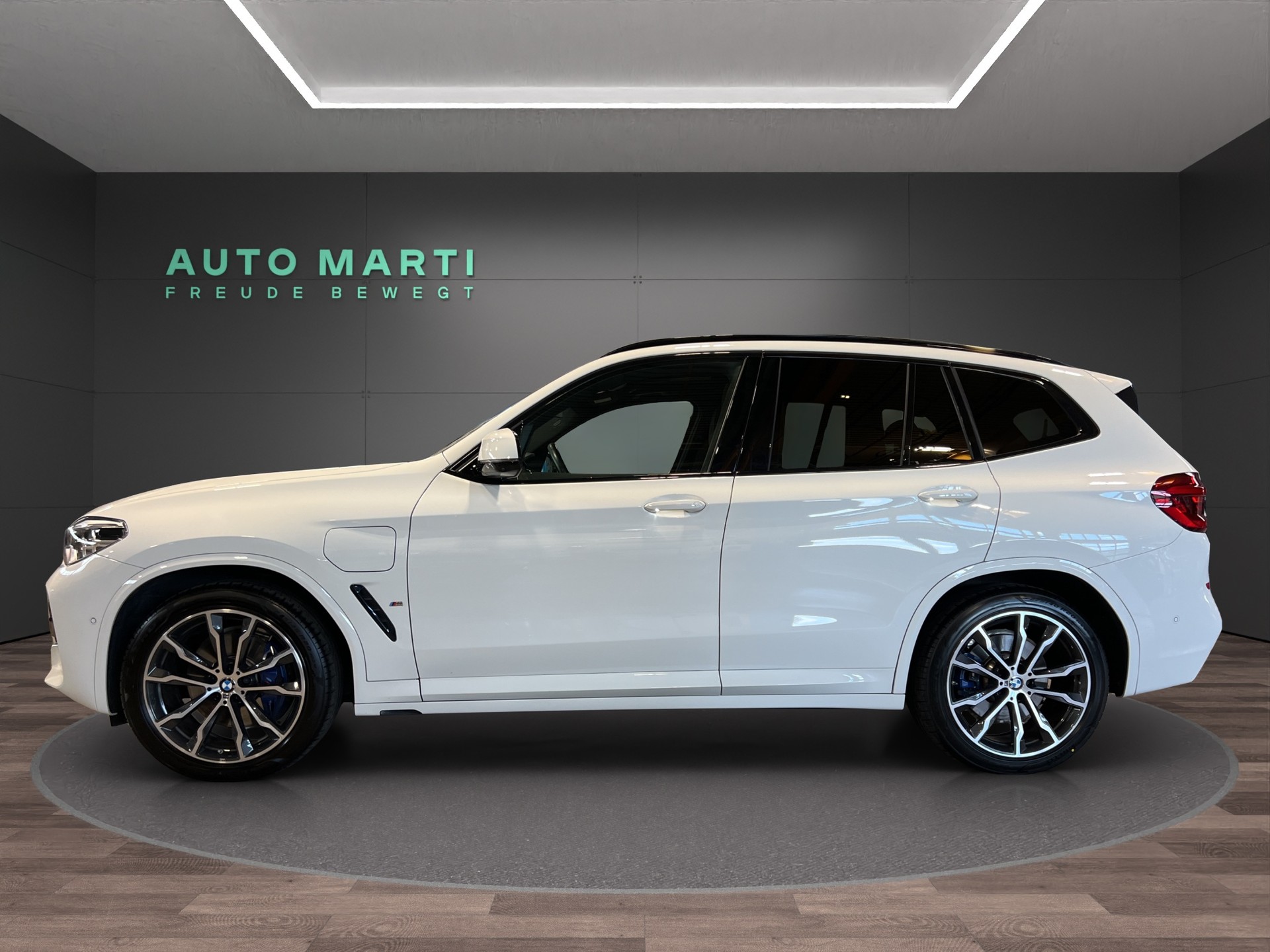 BMW X3 30e xDrive SAG-showroom-element-1