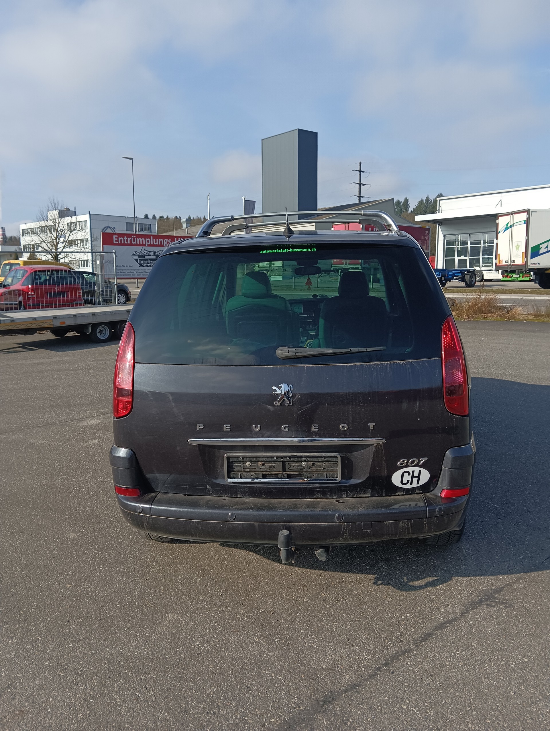 PEUGEOT 807 2.0 16V HDi ST Family+ Automatic-image-2